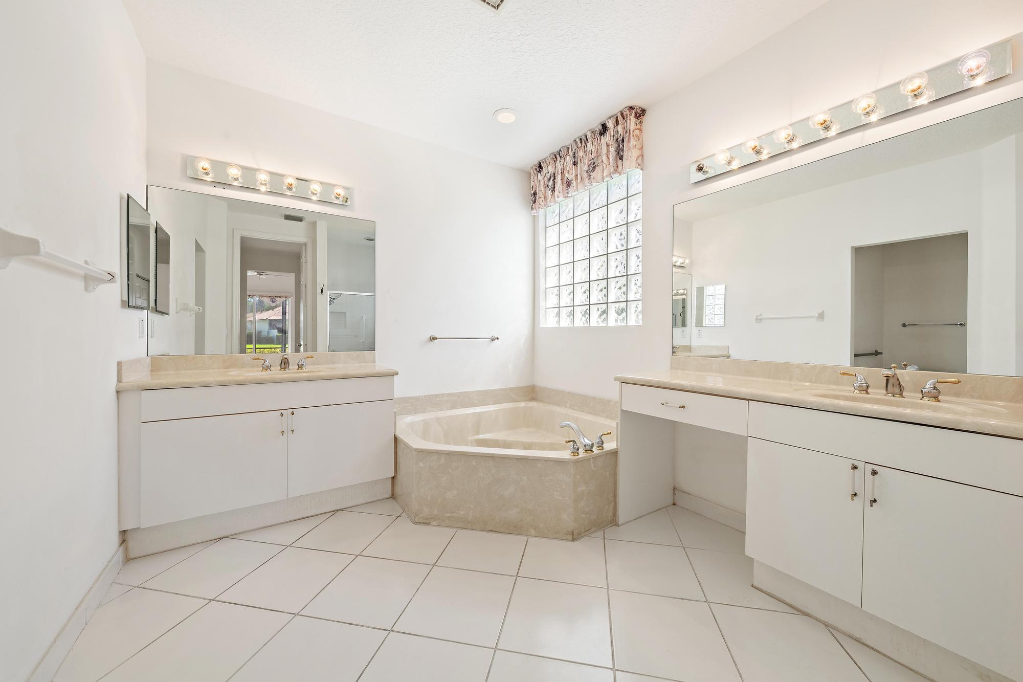 IBIS GOLF AND COUNTRY CLUB 18 - Residential