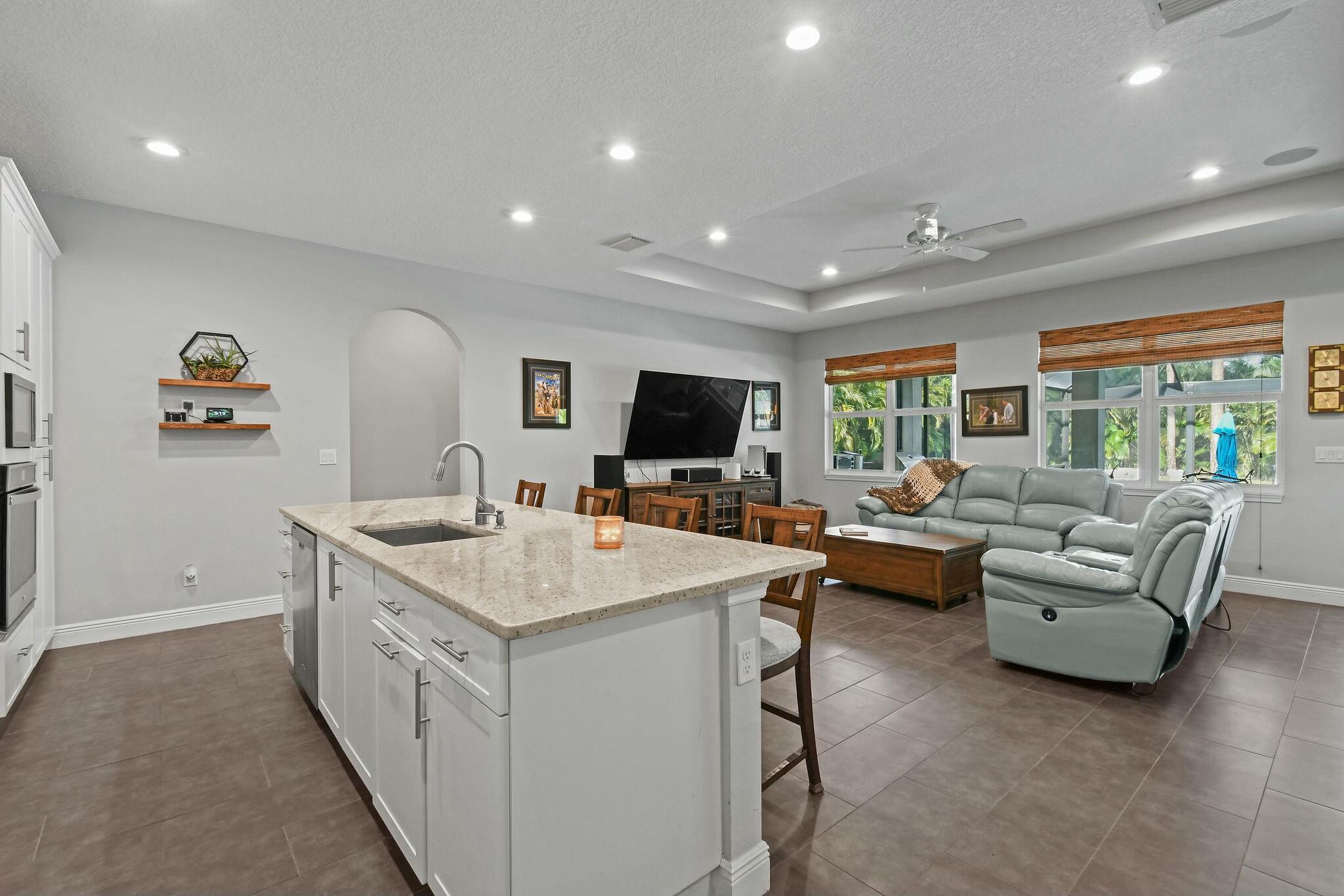PORT ST LUCIE SECTION 7 - Residential Lease