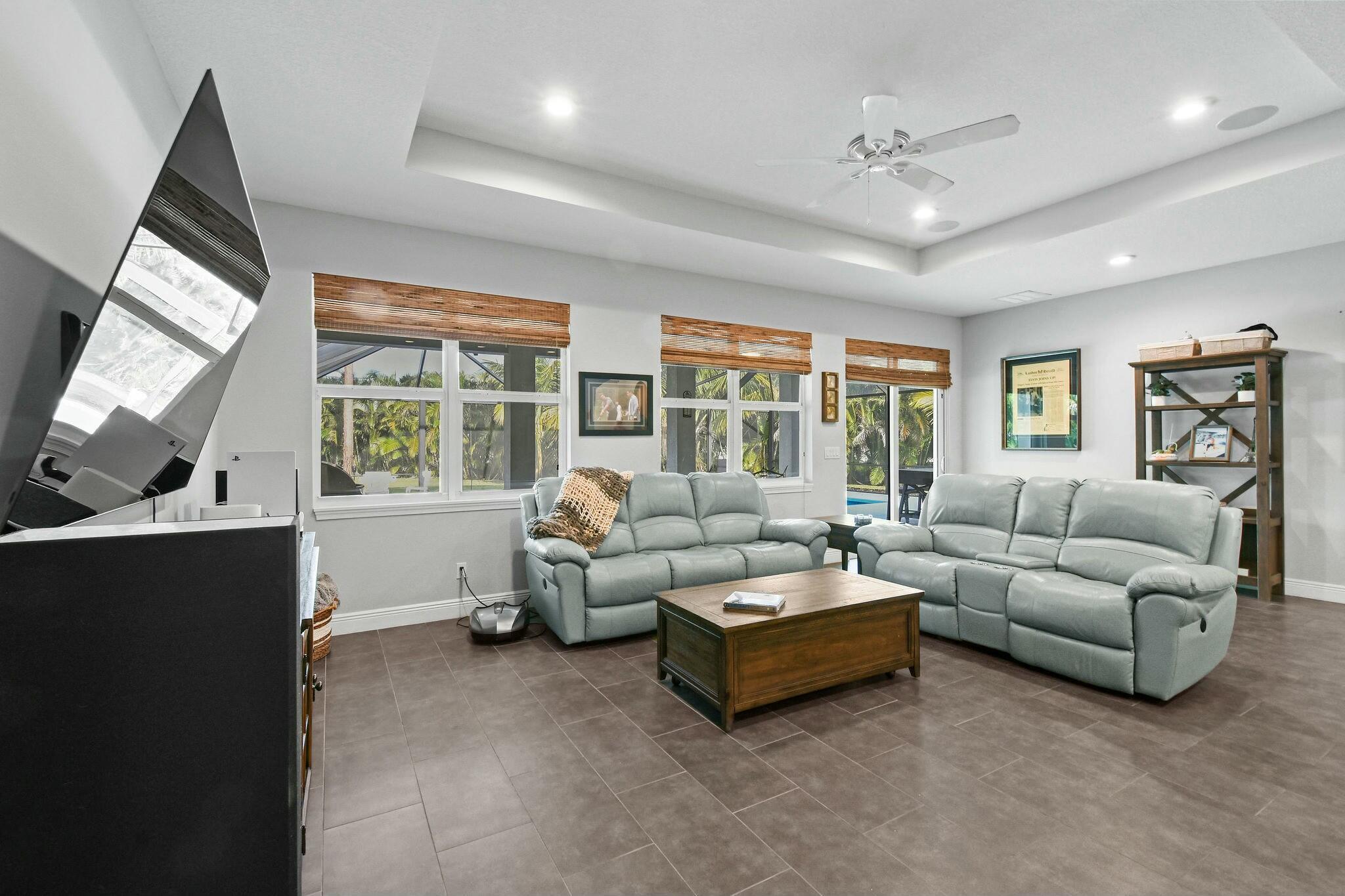 PORT ST LUCIE SECTION 7 - Residential Lease