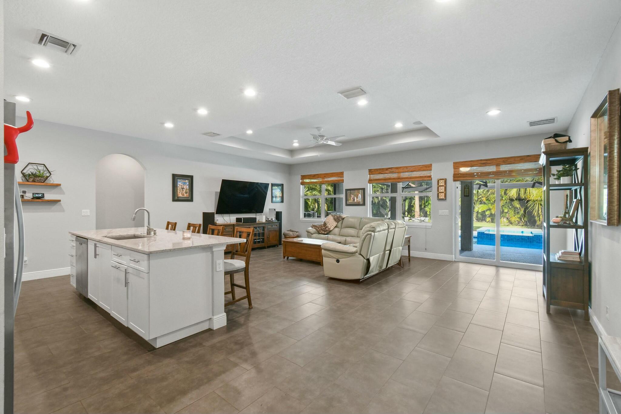 PORT ST LUCIE SECTION 7 - Residential Lease
