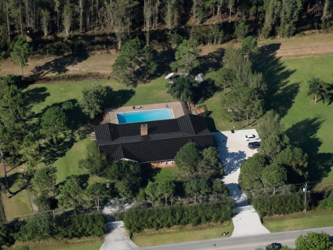 PALM BEACH COUNTRY ESTATES - Residential