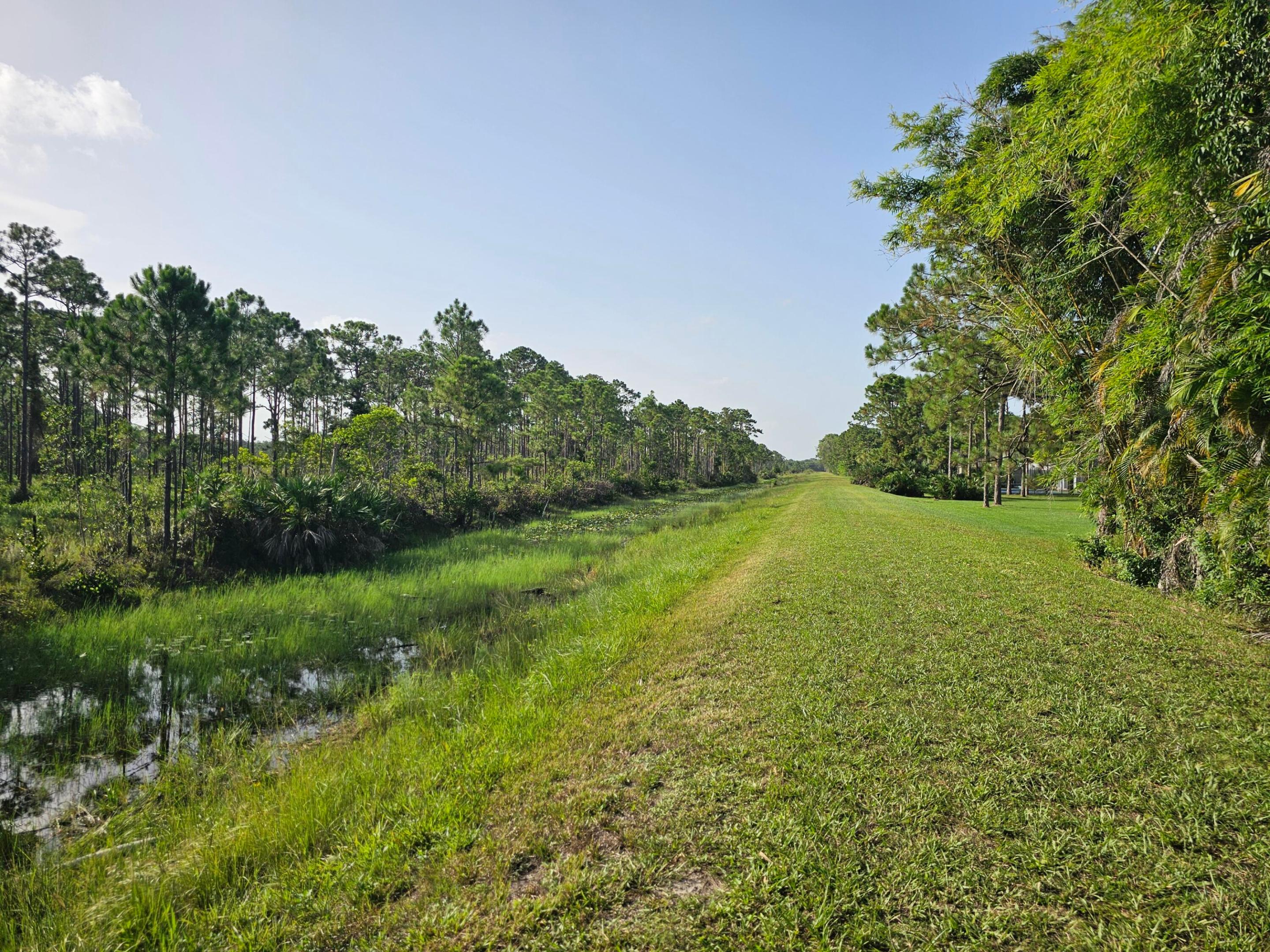 PALM BEACH COUNTRY ESTATES - Residential