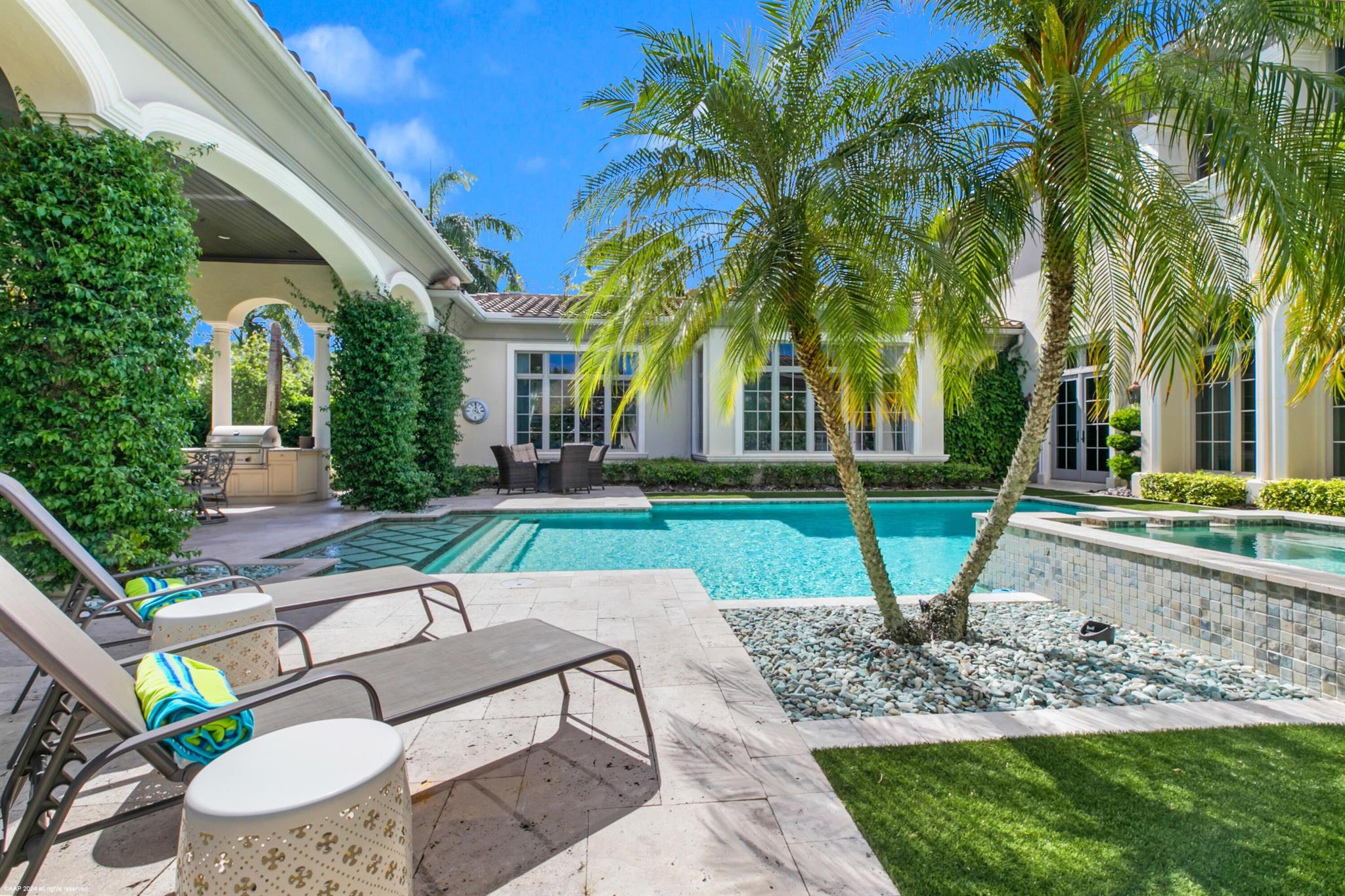 OLD PALM - Residential
