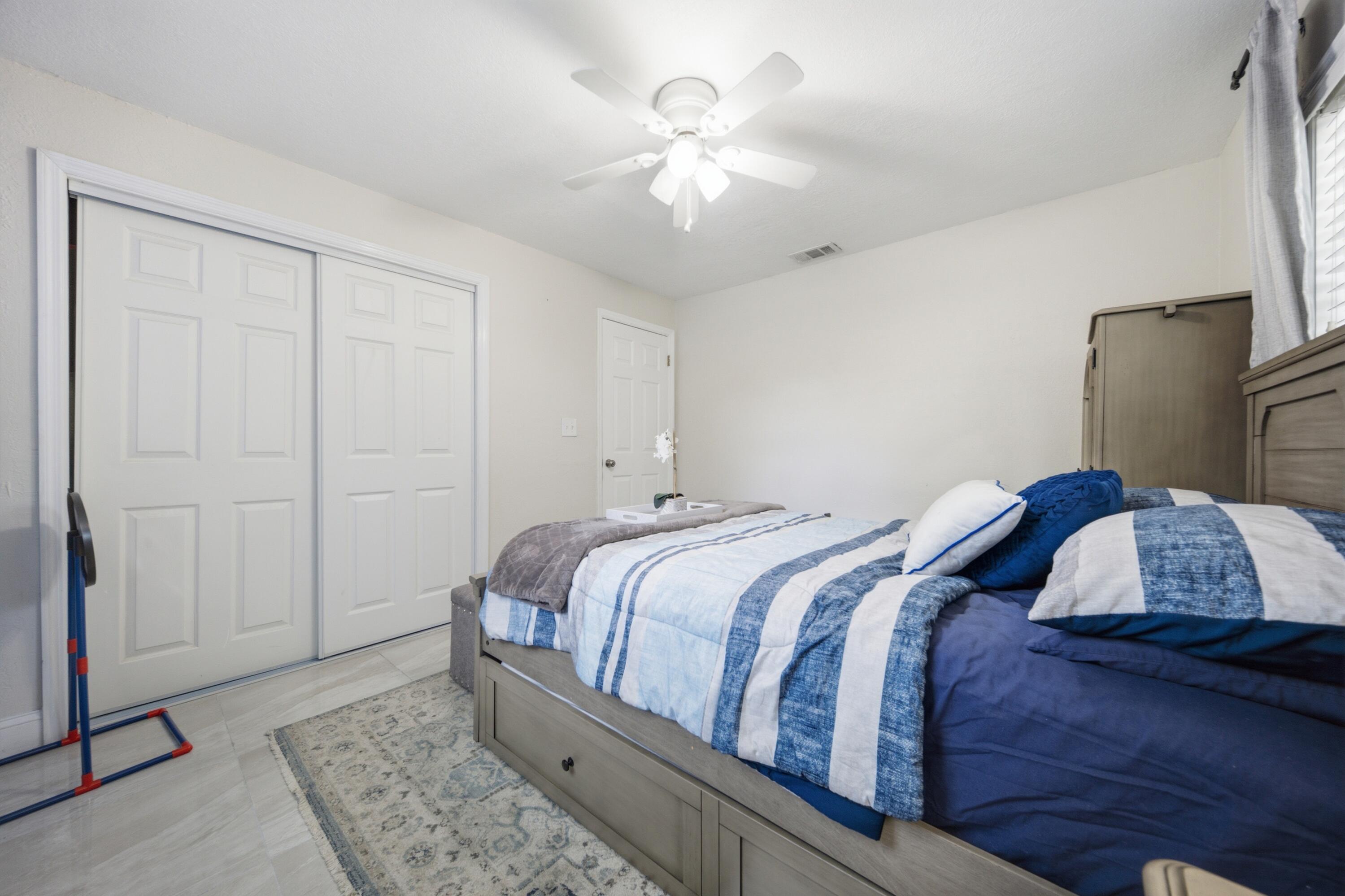 CORAL SPRINGS COUNTRY CLUB - Residential