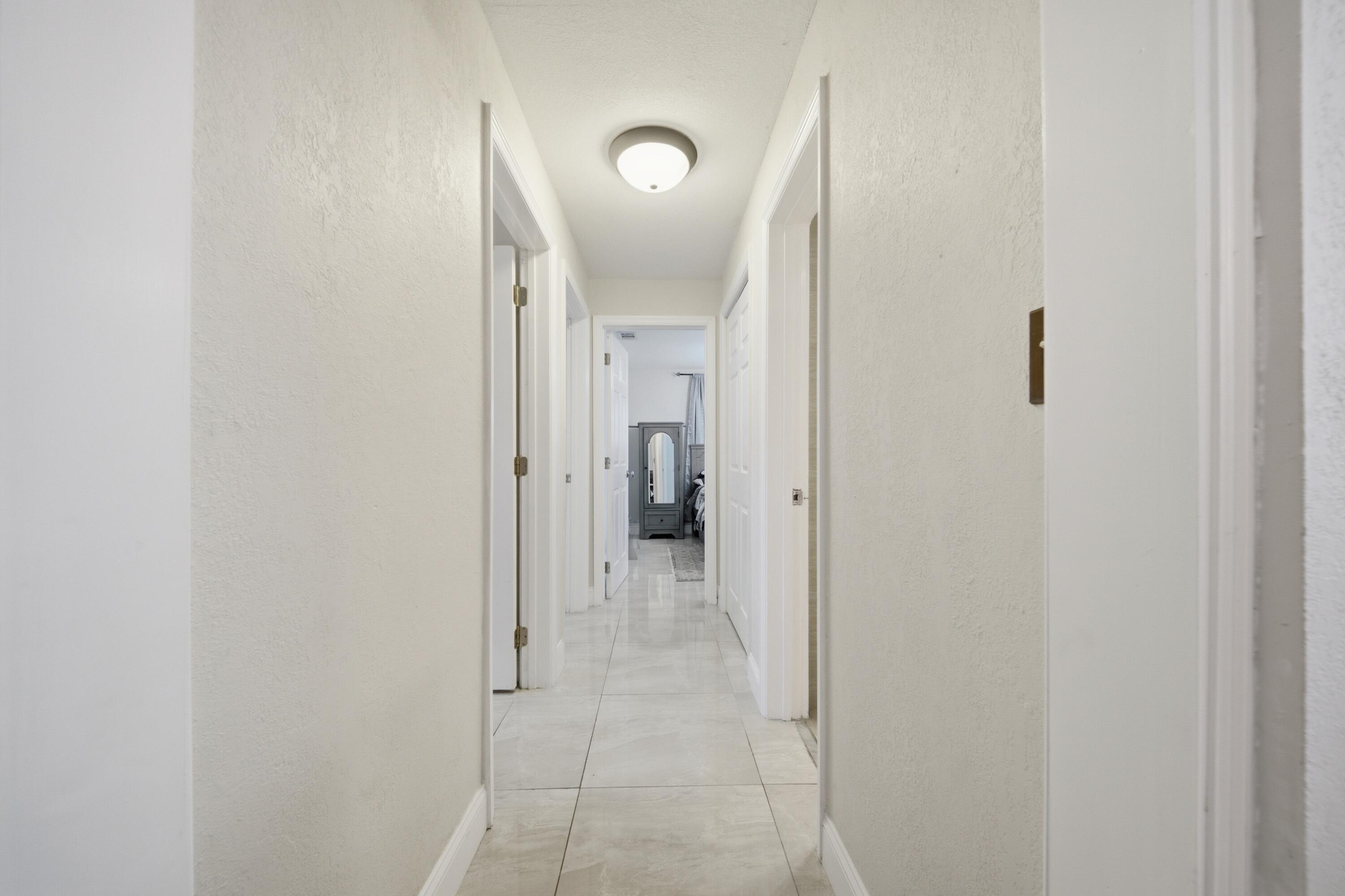 CORAL SPRINGS COUNTRY CLUB - Residential
