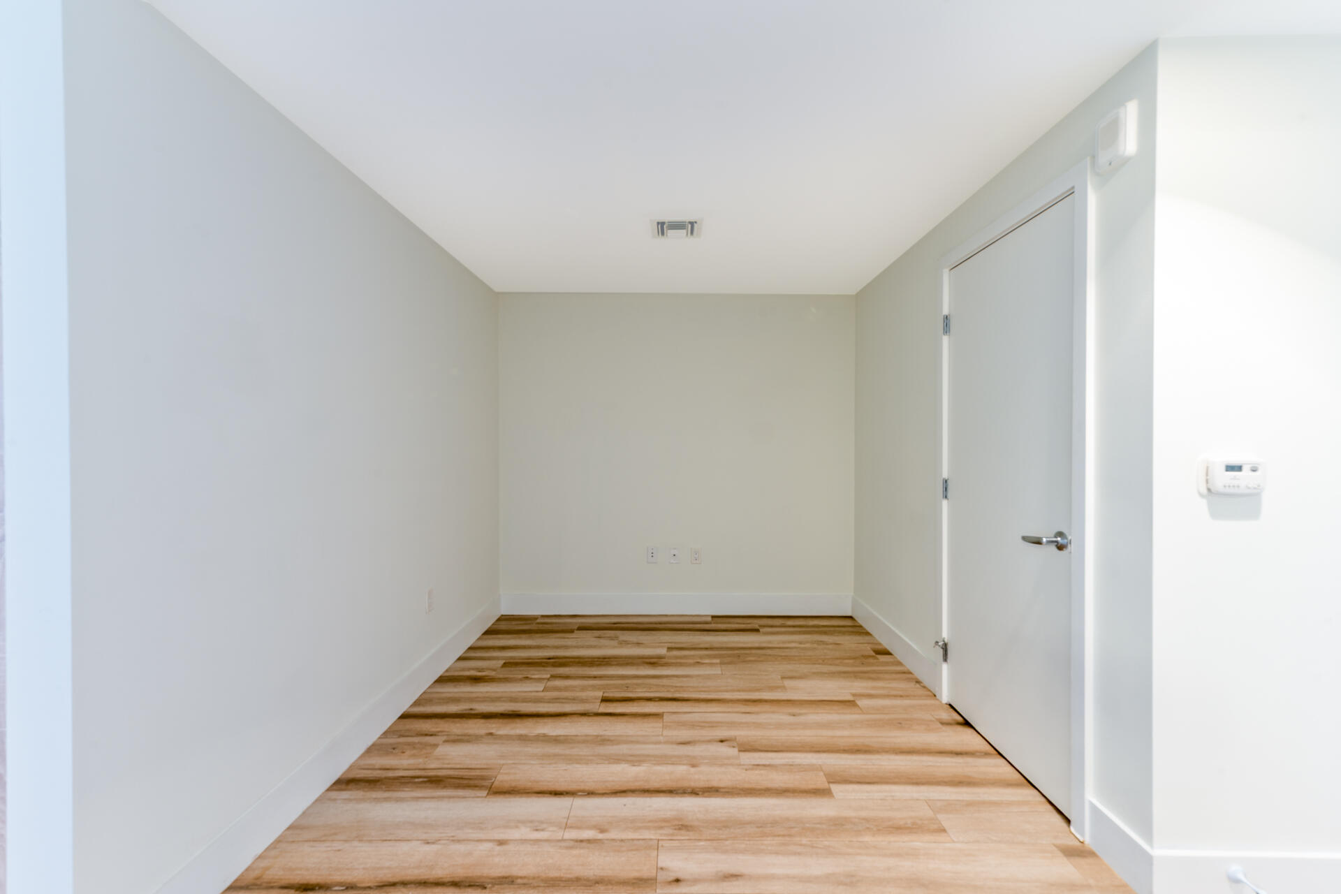 THE HARBOUR NORTH CONDO - Residential Lease