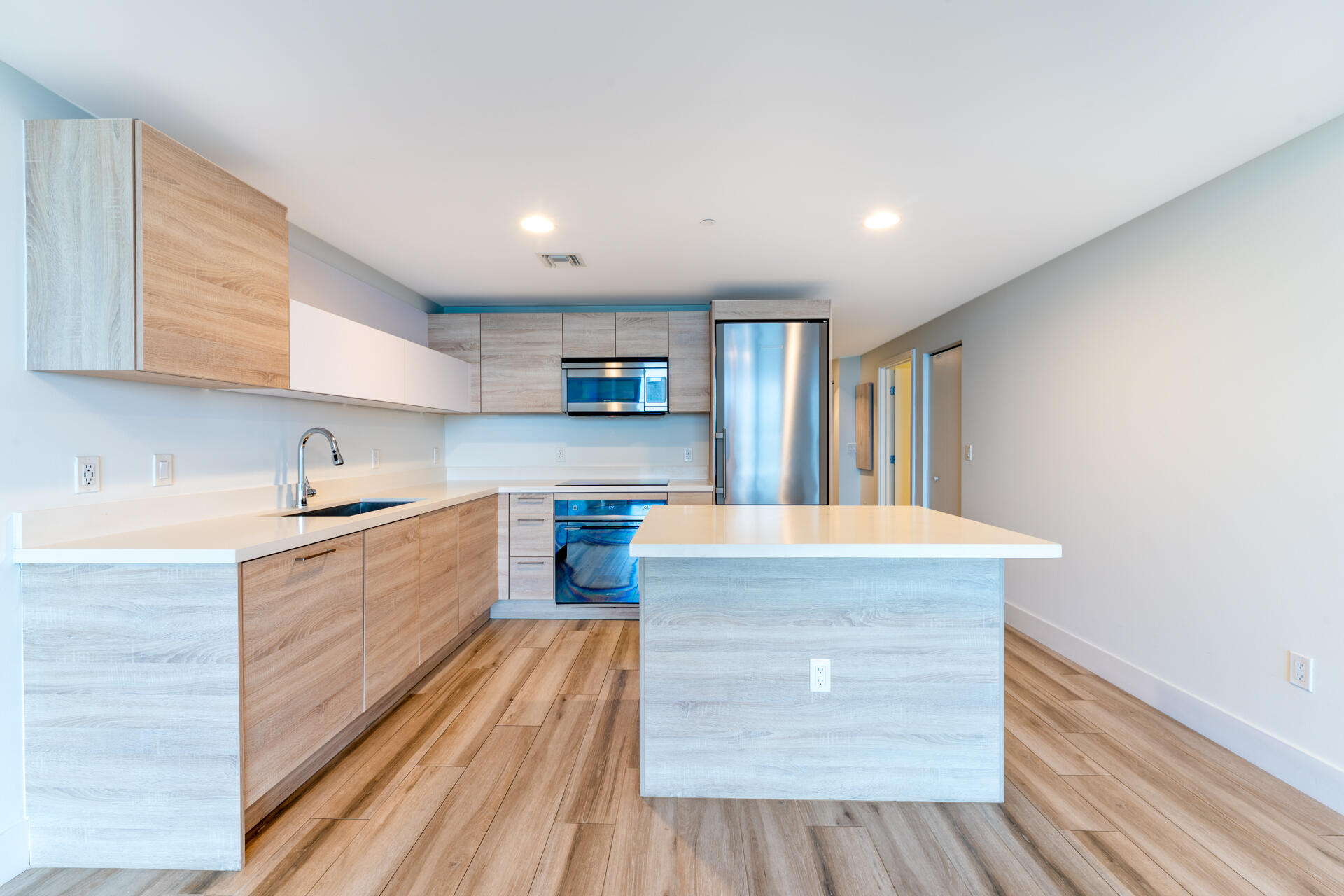 THE HARBOUR NORTH CONDO - Residential Lease