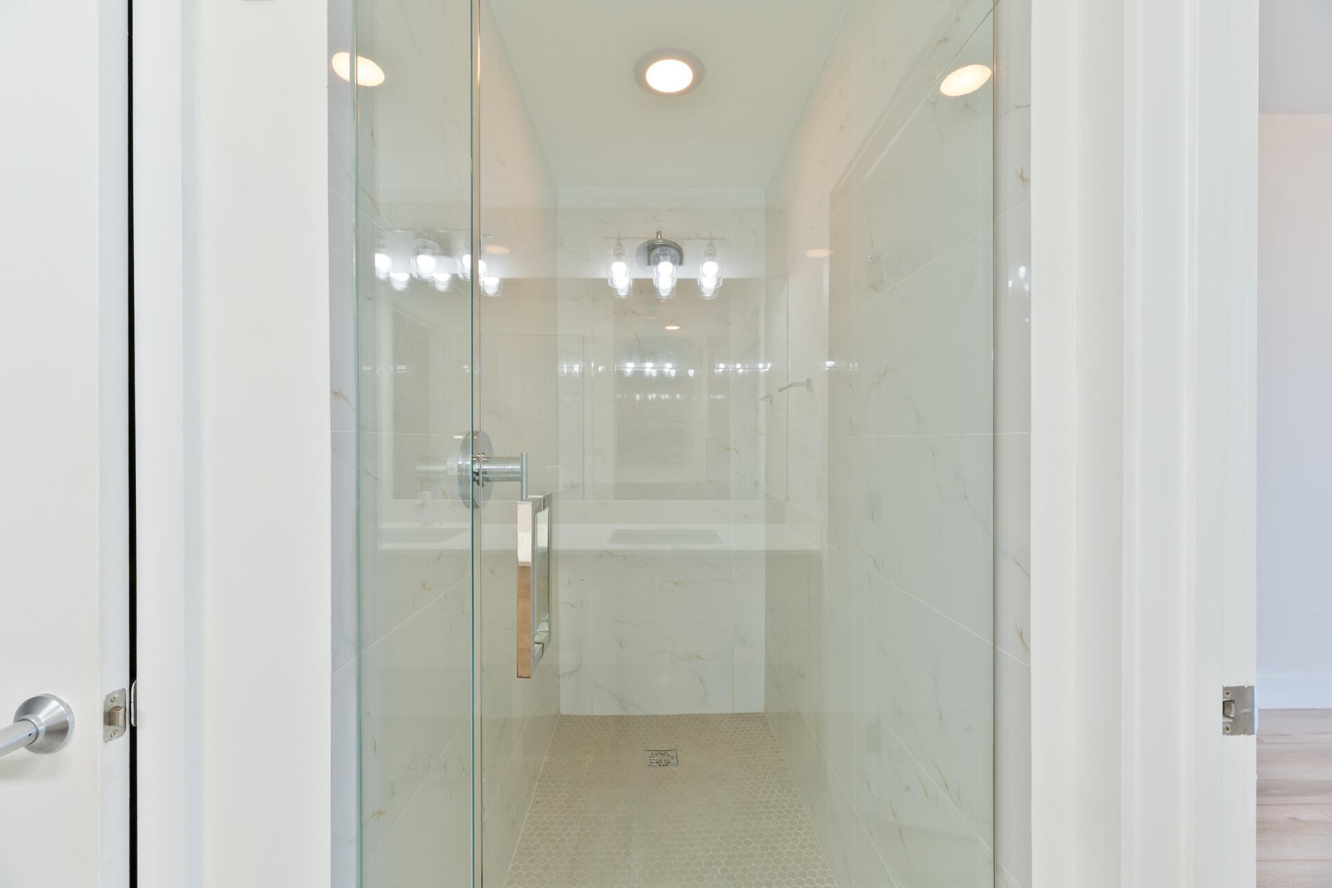 THE HARBOUR NORTH CONDO - Residential Lease