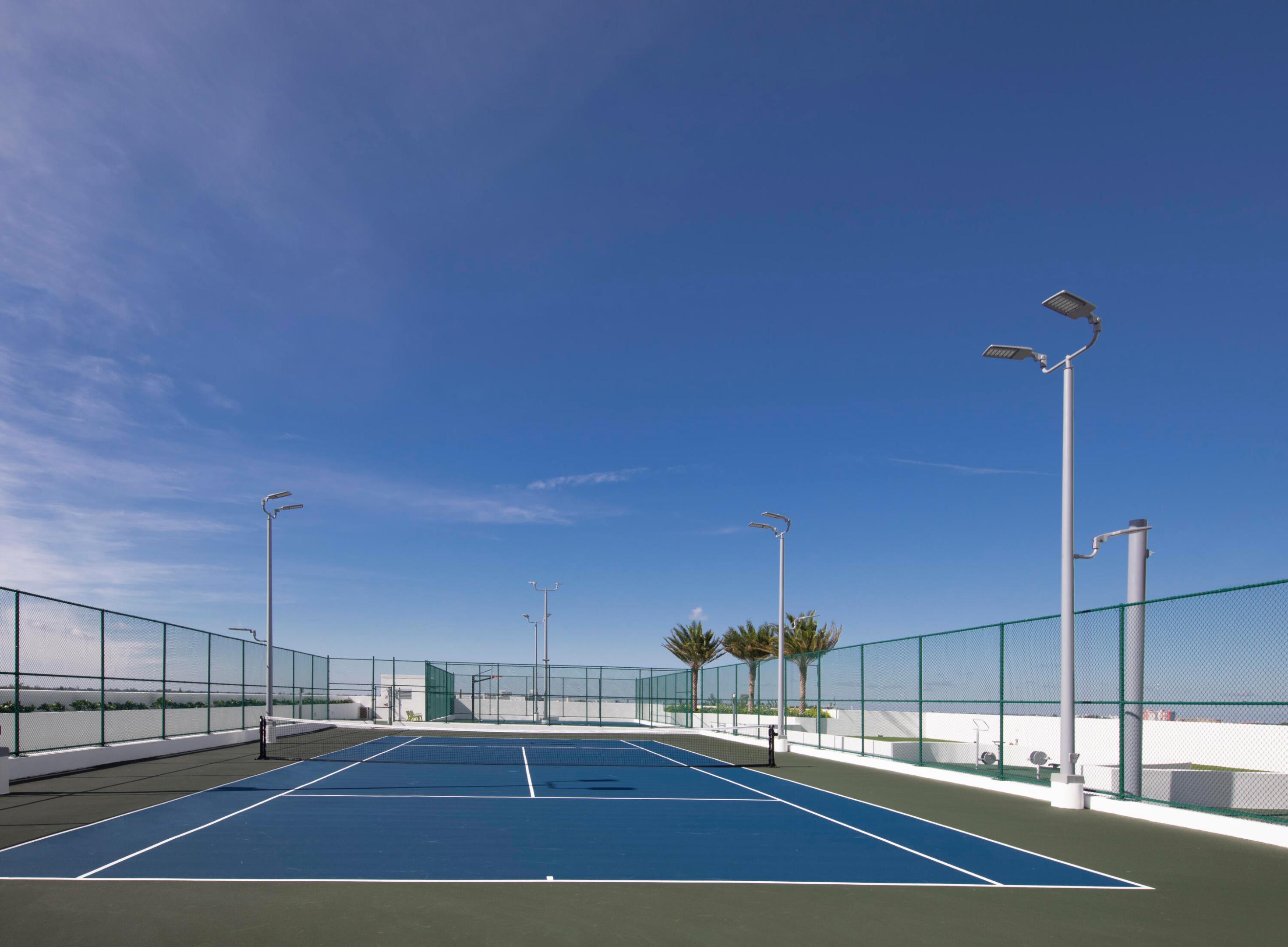THE HARBOUR NORTH CONDO - Residential Lease