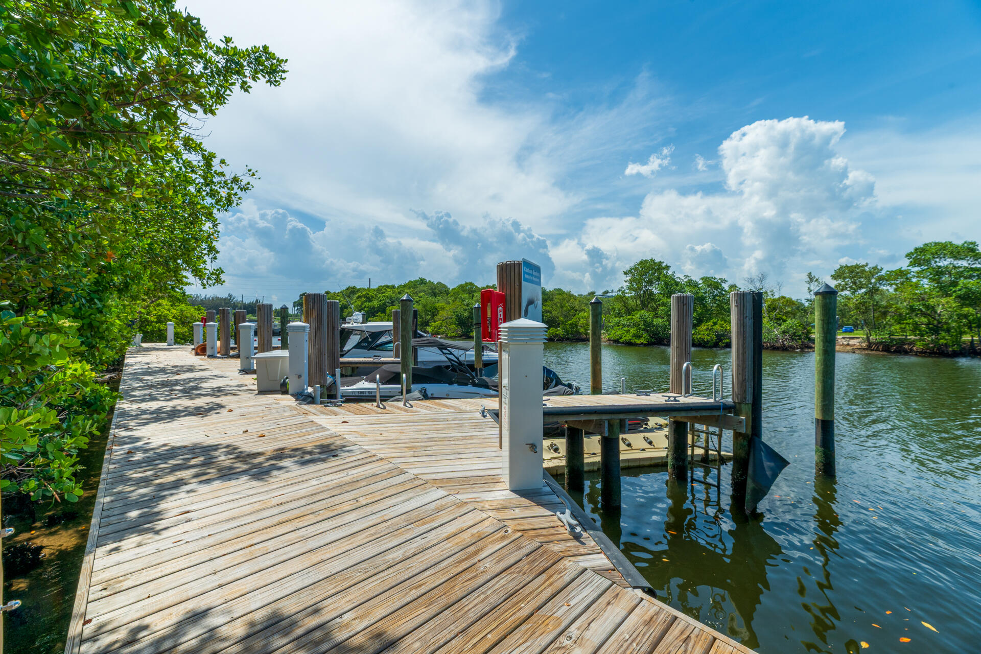 THE HARBOUR NORTH CONDO - Residential Lease