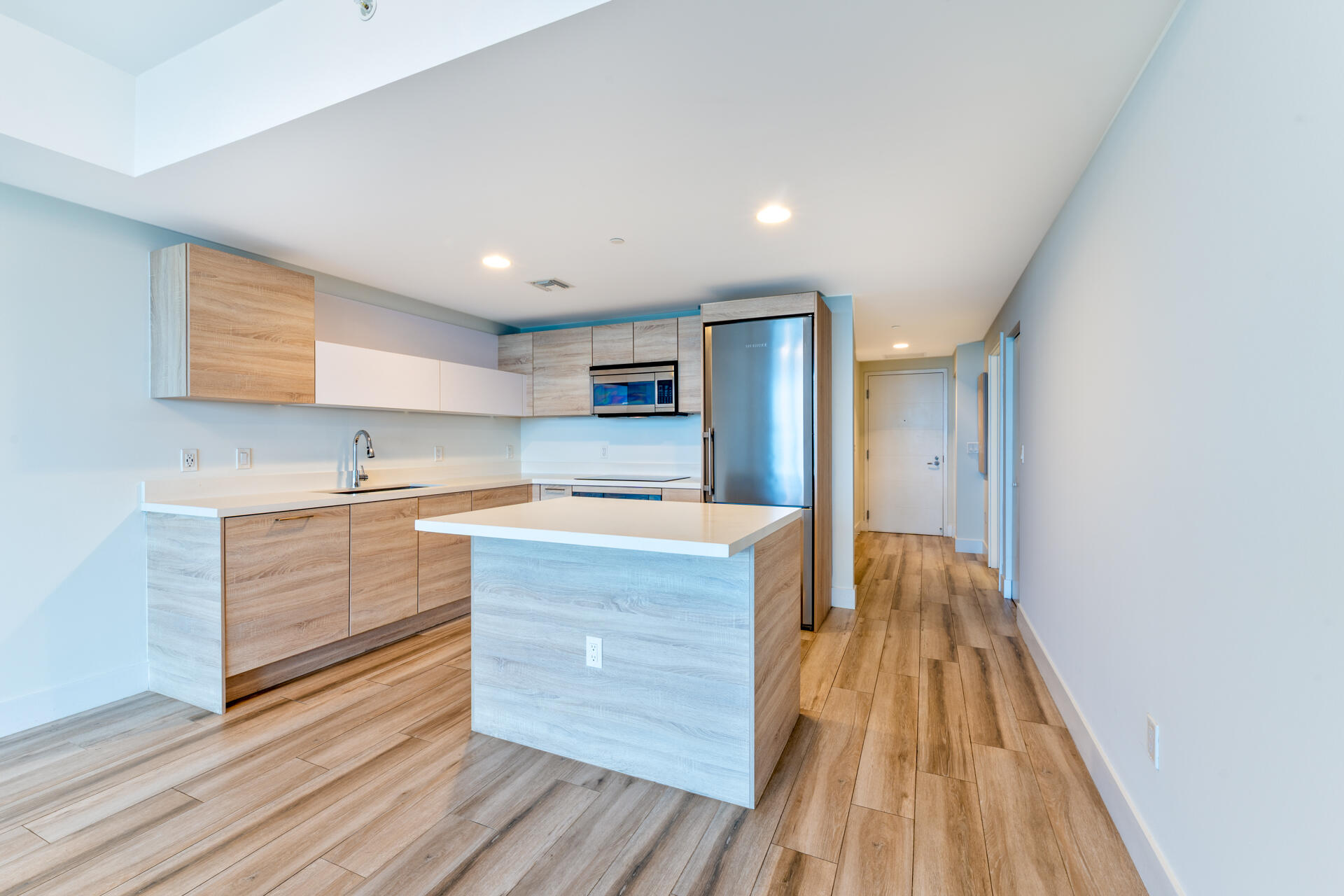 THE HARBOUR NORTH CONDO - Residential Lease