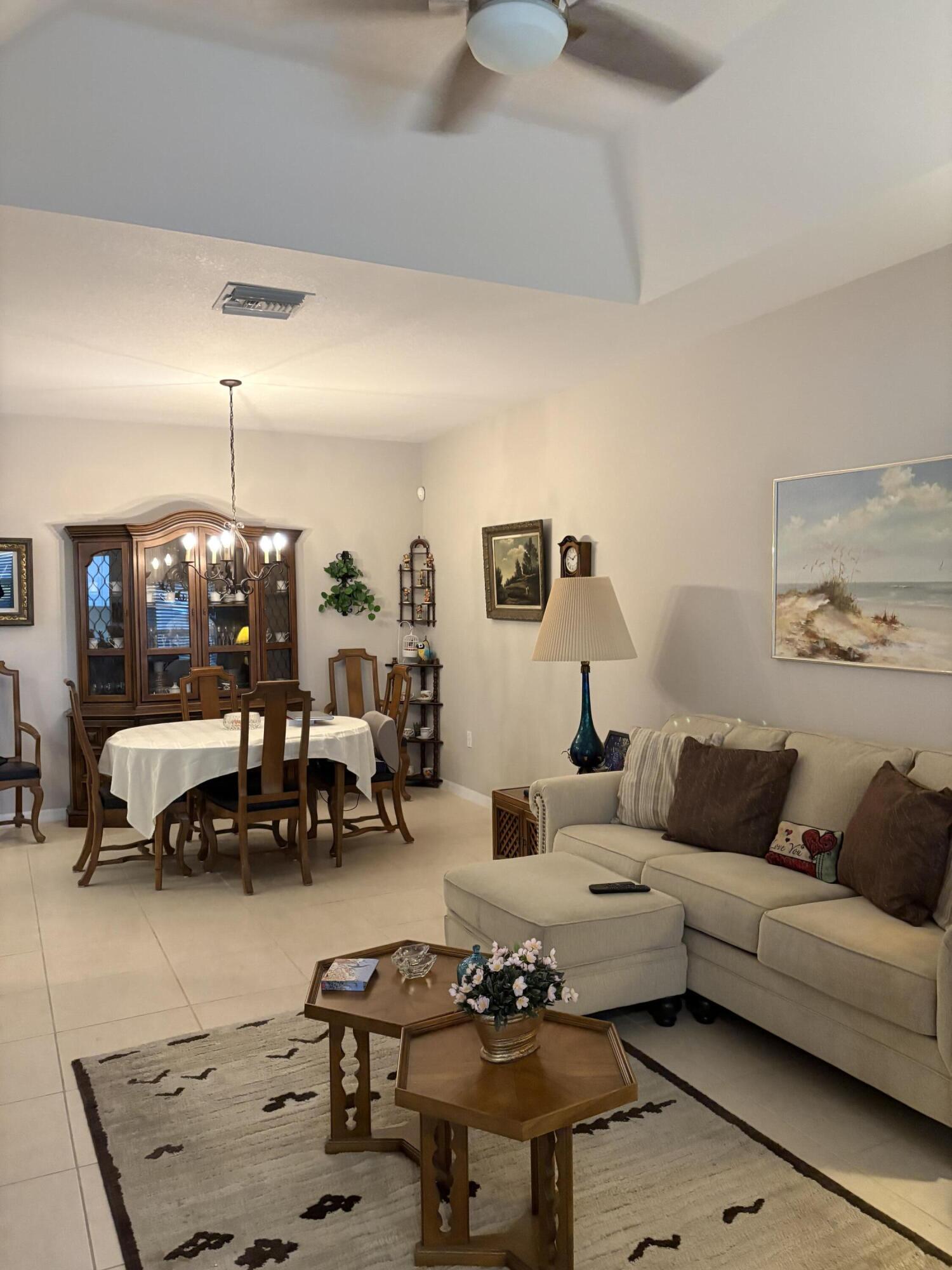 THE LAKES AT THE SAVANNAHS CONDOMINIUM - Residential Lease