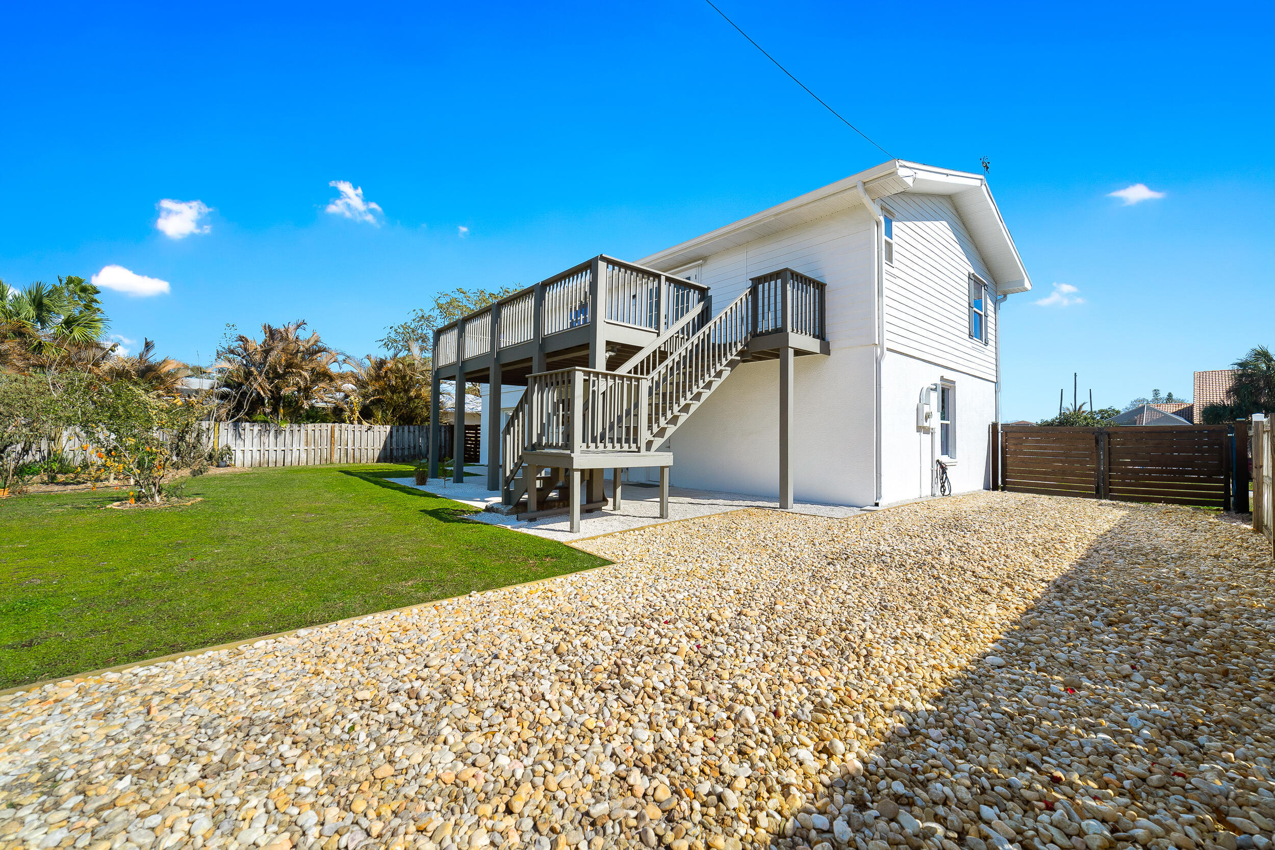 SEBASTIAN HIGHLANDS UNIT 8 - Residential