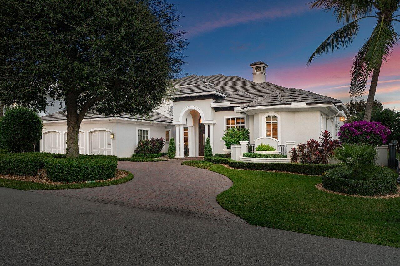 ROYAL PALM YACHT & COUNTRY CLUB - Residential