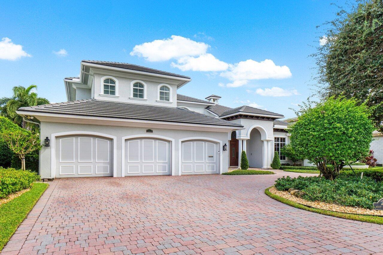 ROYAL PALM YACHT & COUNTRY CLUB - Residential