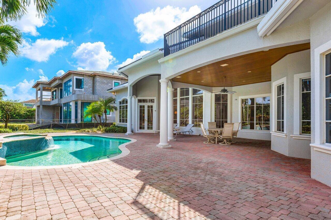 ROYAL PALM YACHT & COUNTRY CLUB - Residential