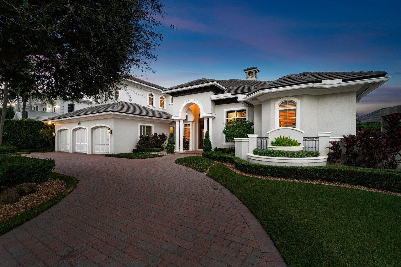 ROYAL PALM YACHT & COUNTRY CLUB - Residential