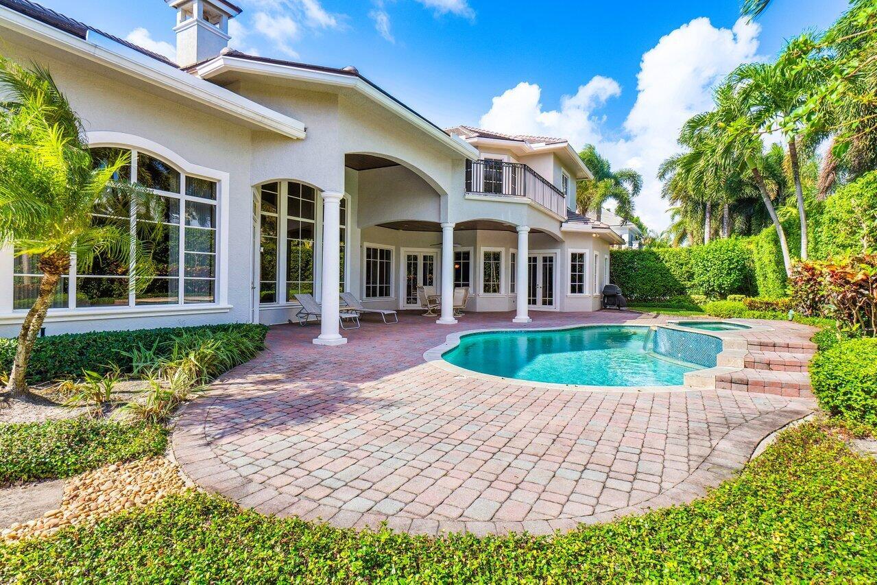 ROYAL PALM YACHT & COUNTRY CLUB - Residential