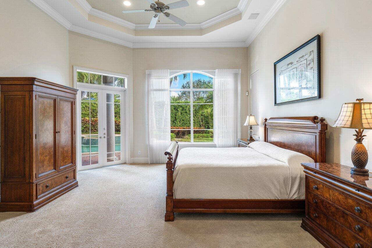 ROYAL PALM YACHT & COUNTRY CLUB - Residential