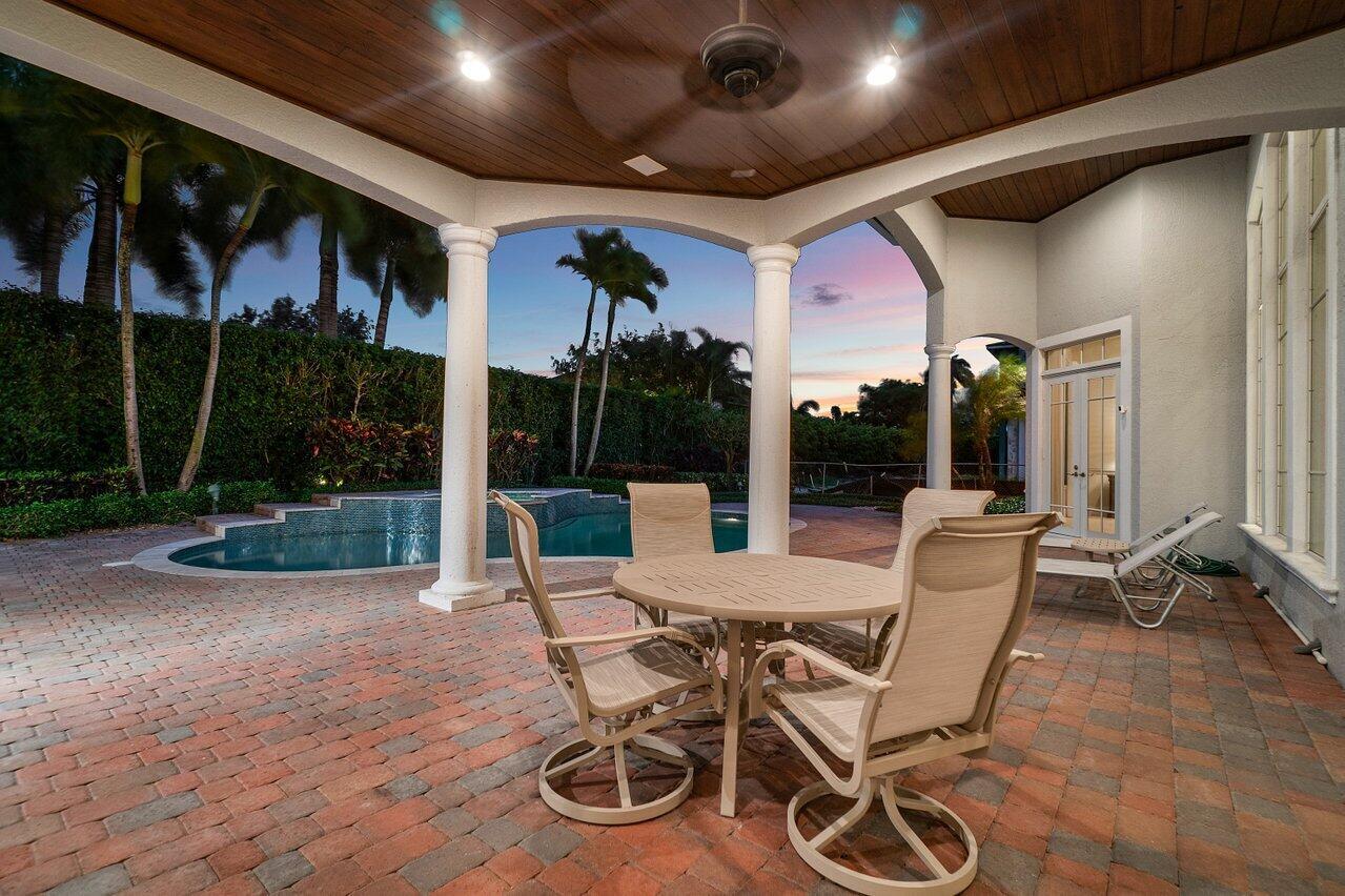 ROYAL PALM YACHT & COUNTRY CLUB - Residential