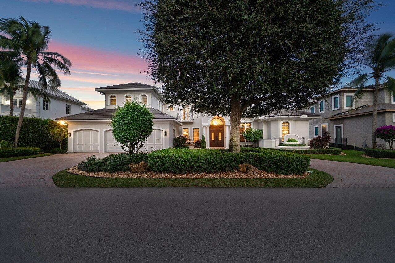 ROYAL PALM YACHT & COUNTRY CLUB - Residential