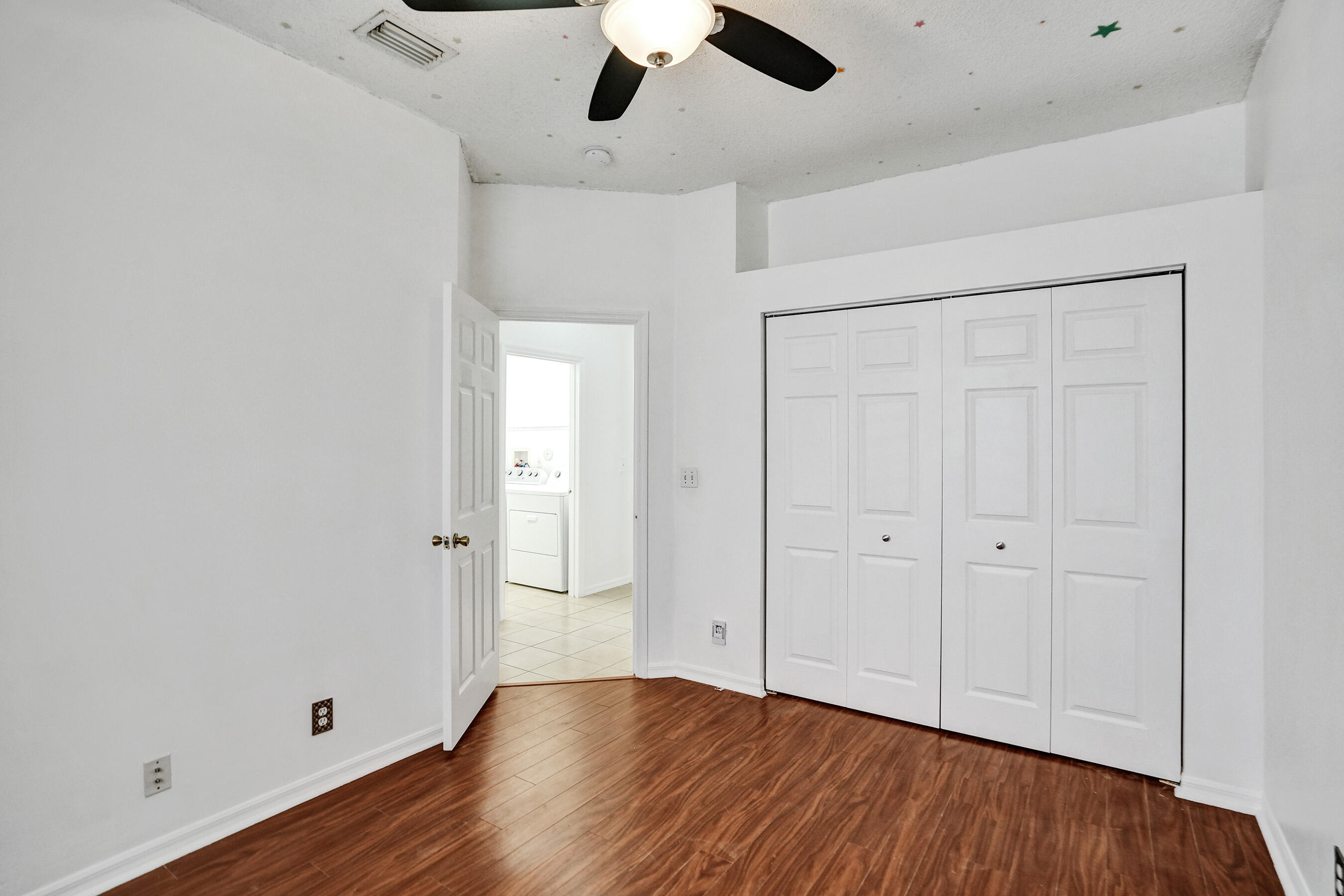 BANYAN TRAILS - Residential Lease