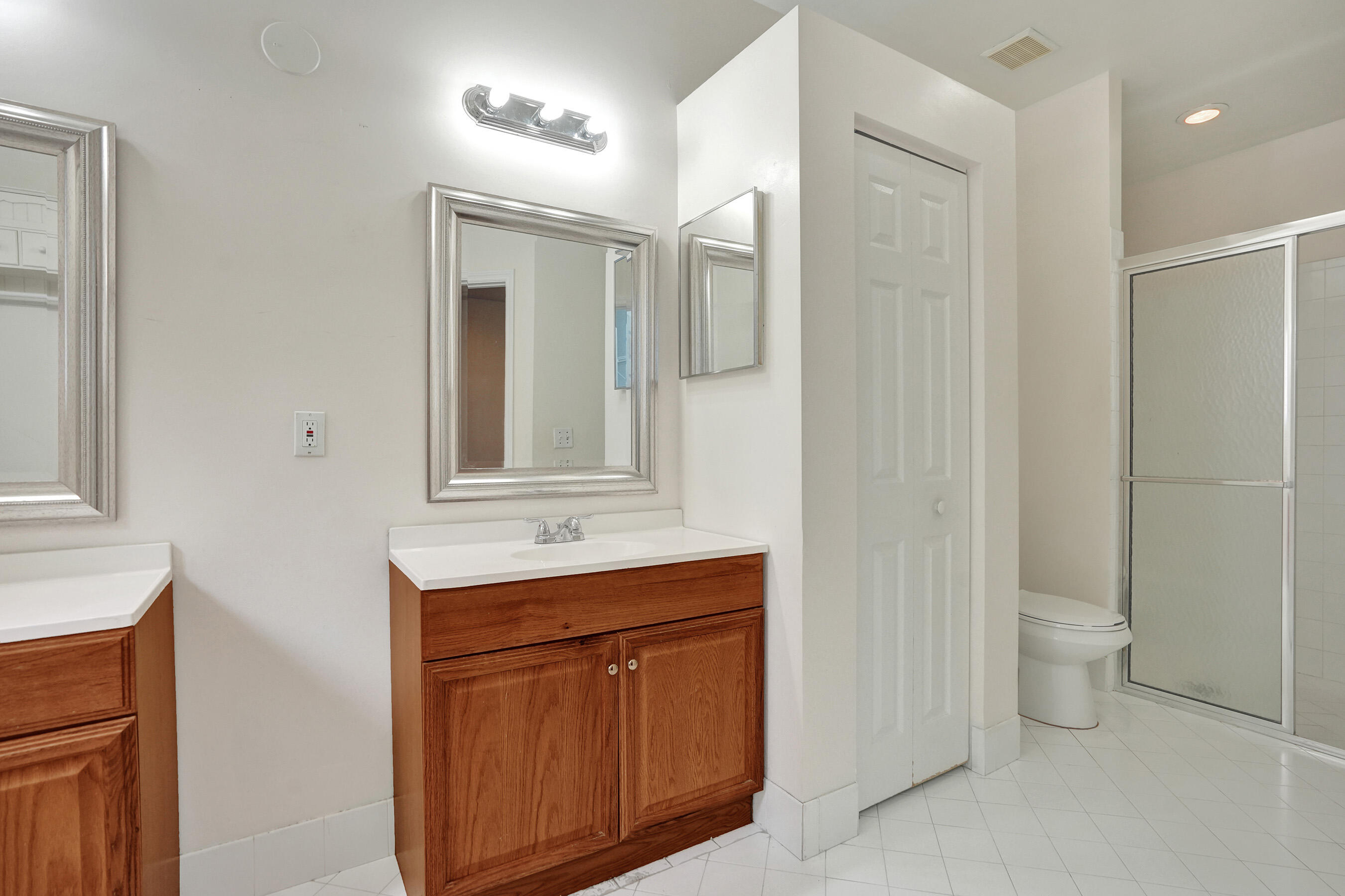 BANYAN TRAILS - Residential Lease