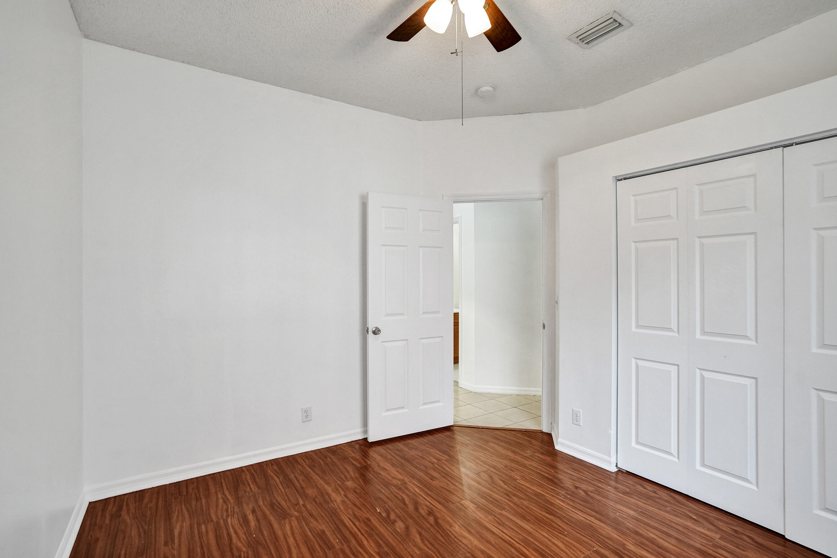 BANYAN TRAILS - Residential Lease