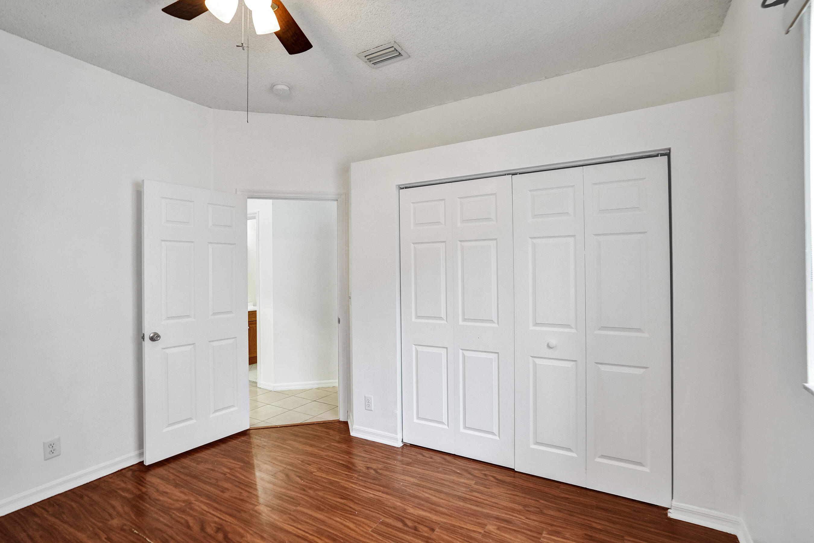 BANYAN TRAILS - Residential Lease