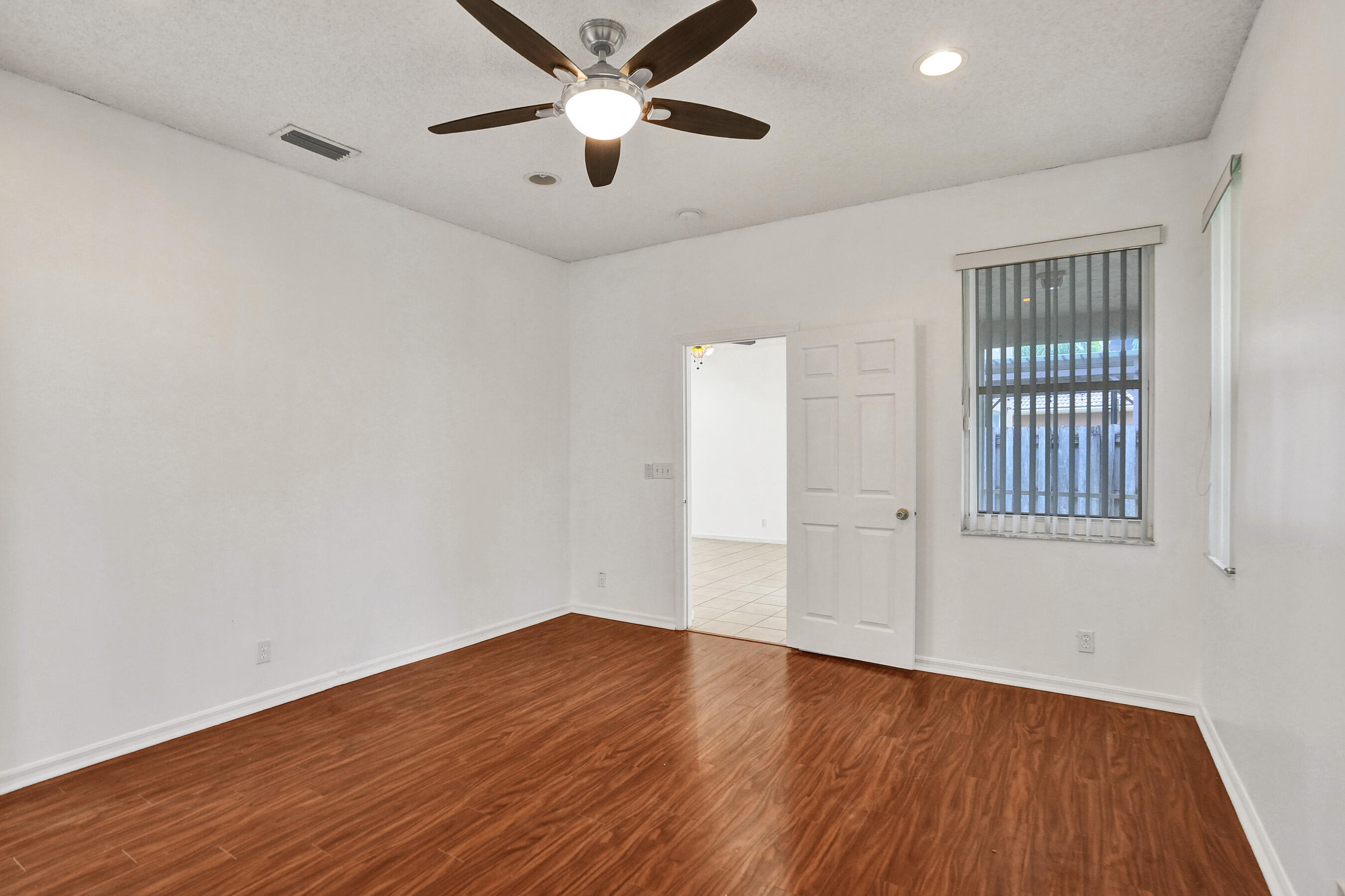 BANYAN TRAILS - Residential Lease