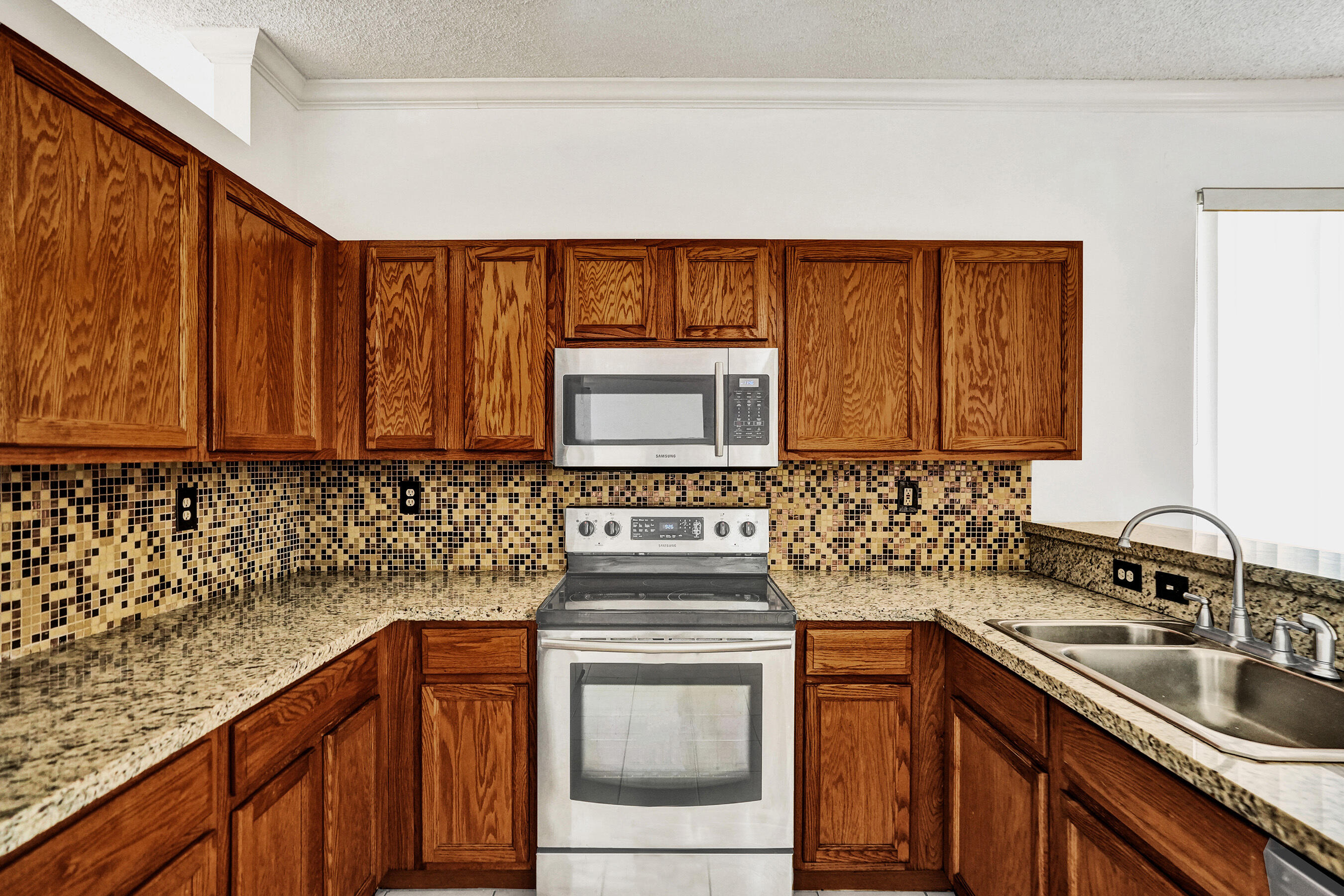 BANYAN TRAILS - Residential Lease