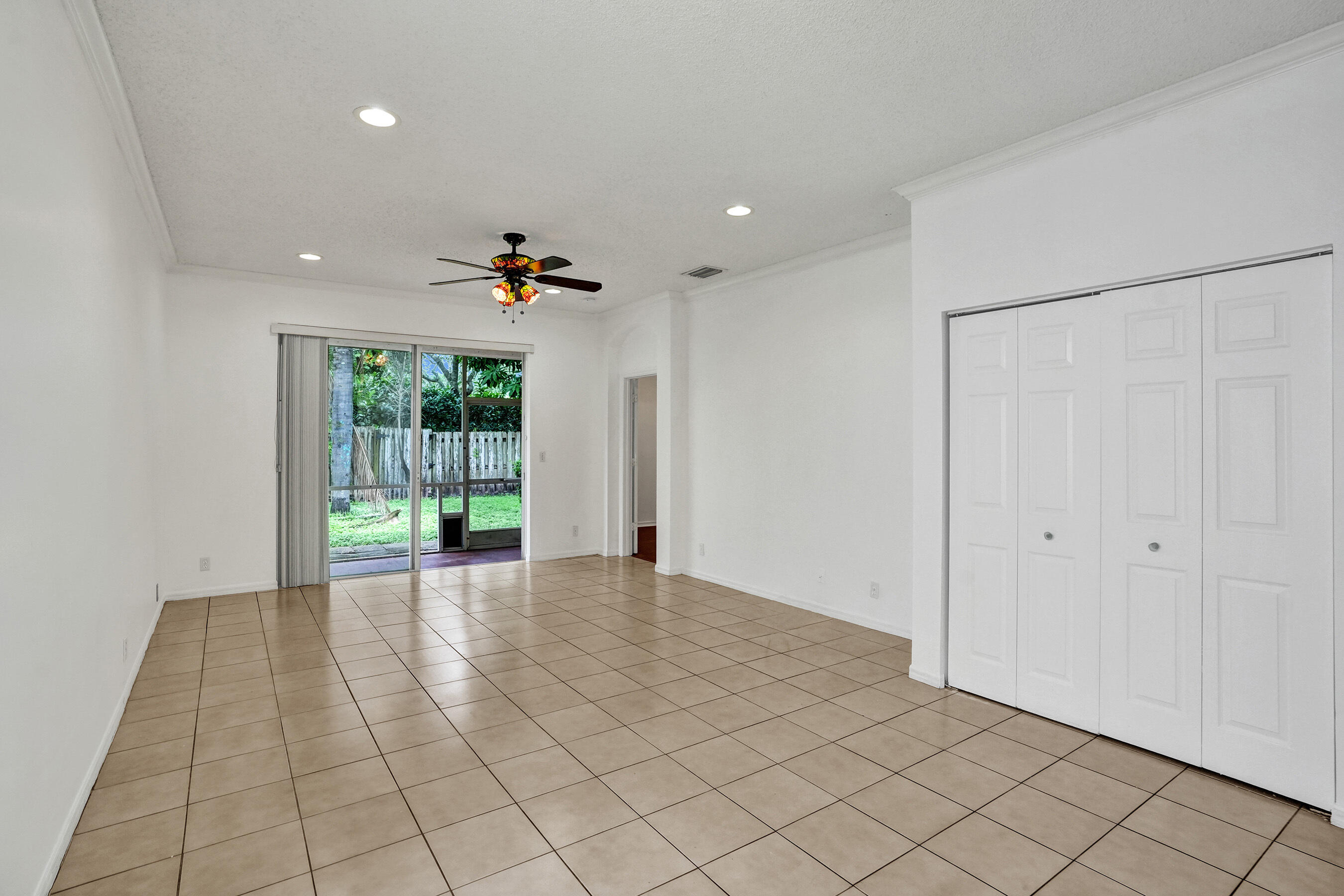 BANYAN TRAILS - Residential Lease