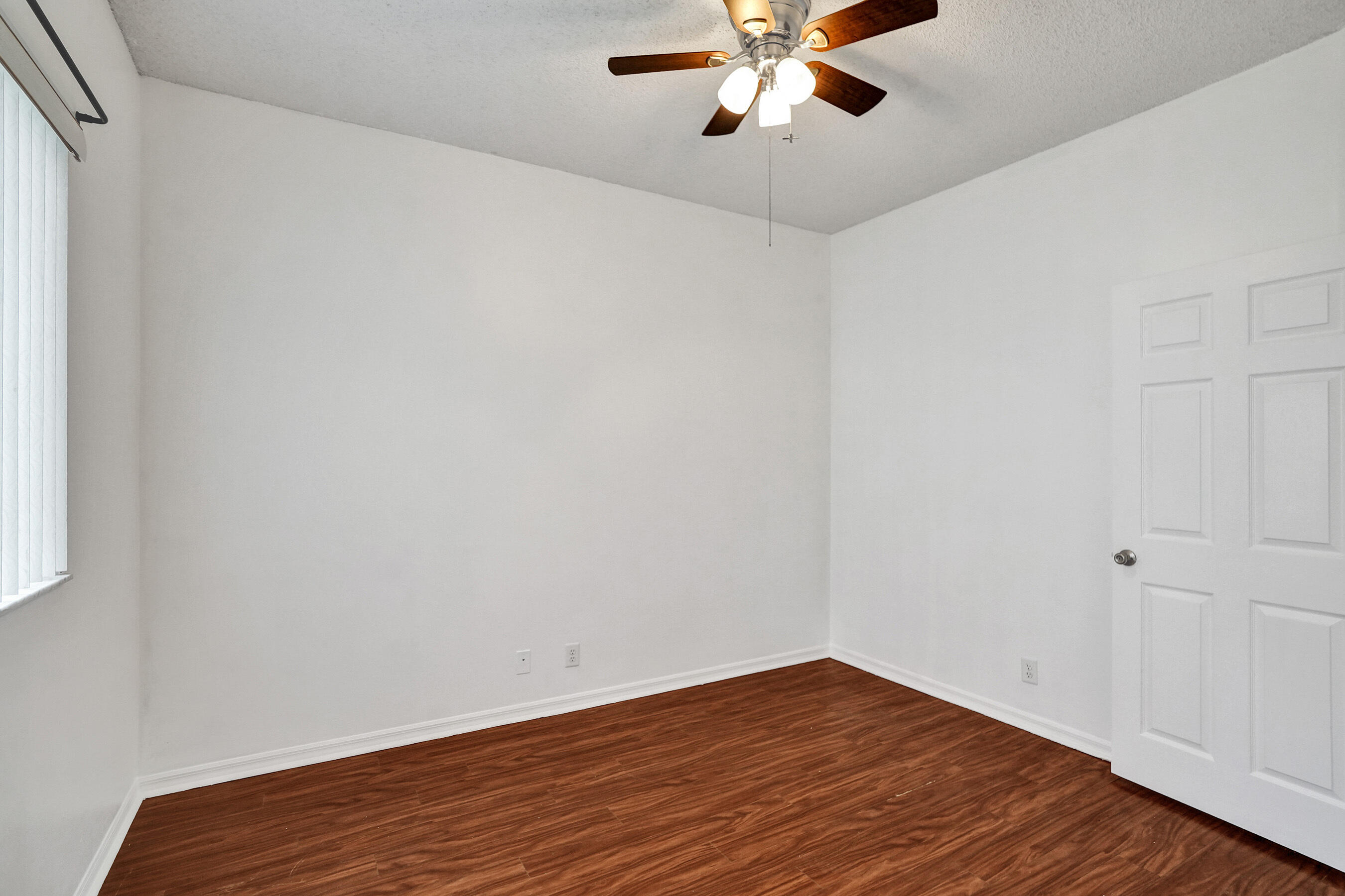 BANYAN TRAILS - Residential Lease