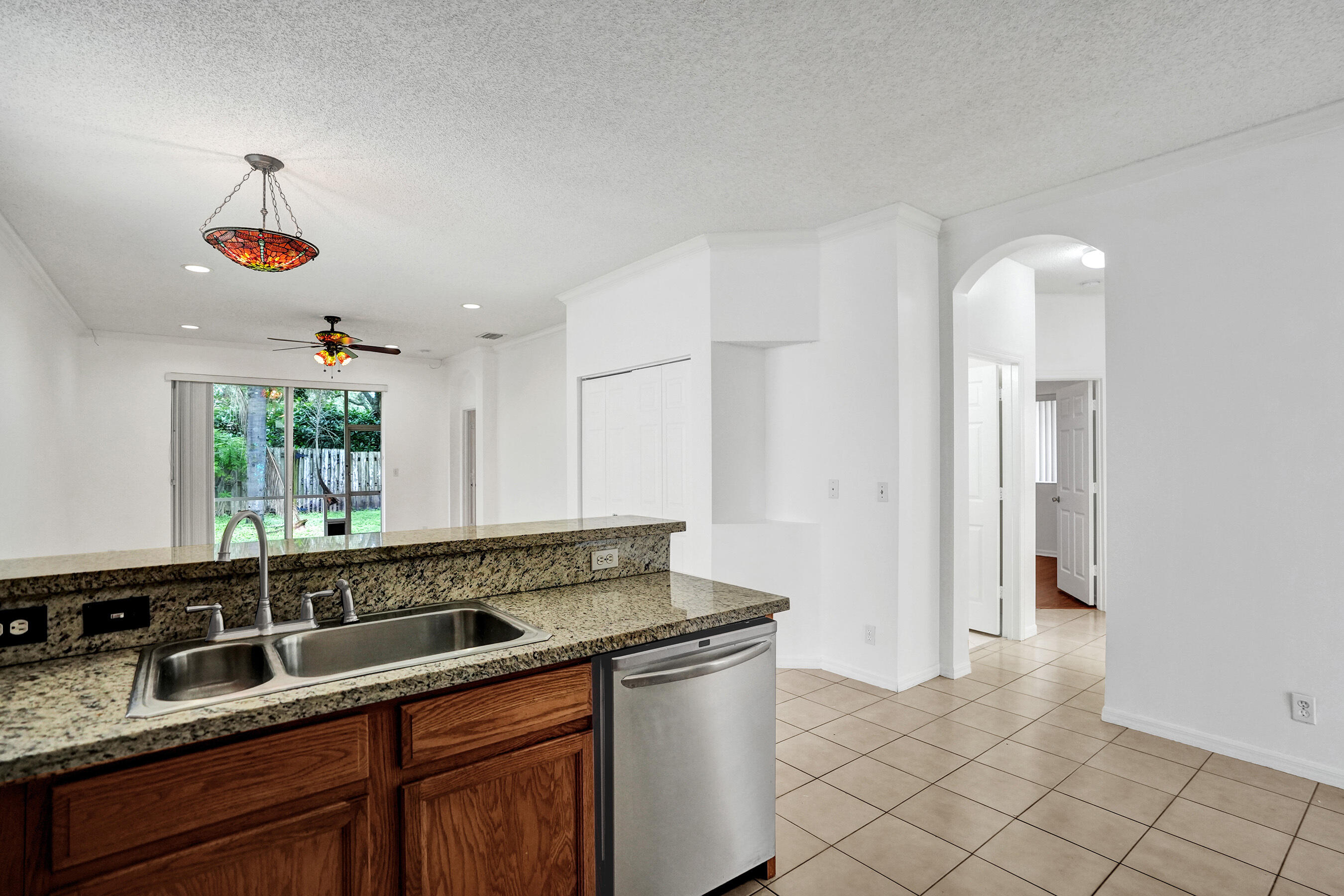 BANYAN TRAILS - Residential Lease