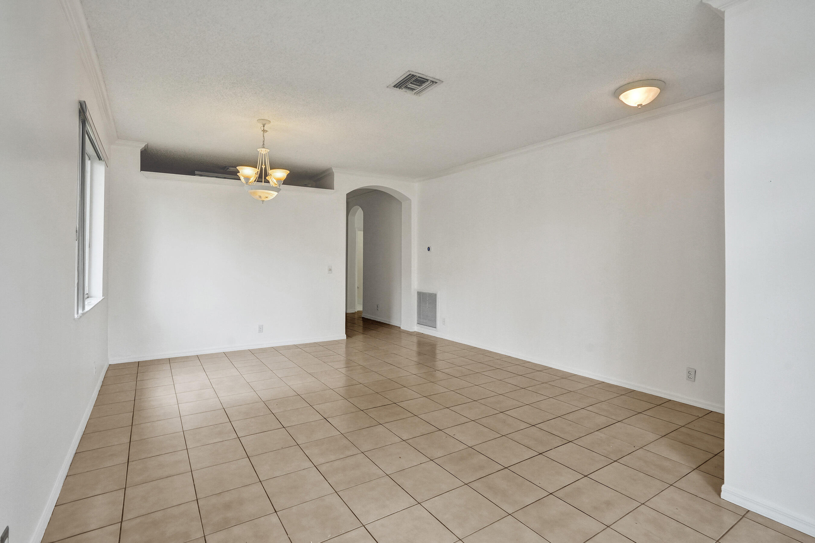 BANYAN TRAILS - Residential Lease