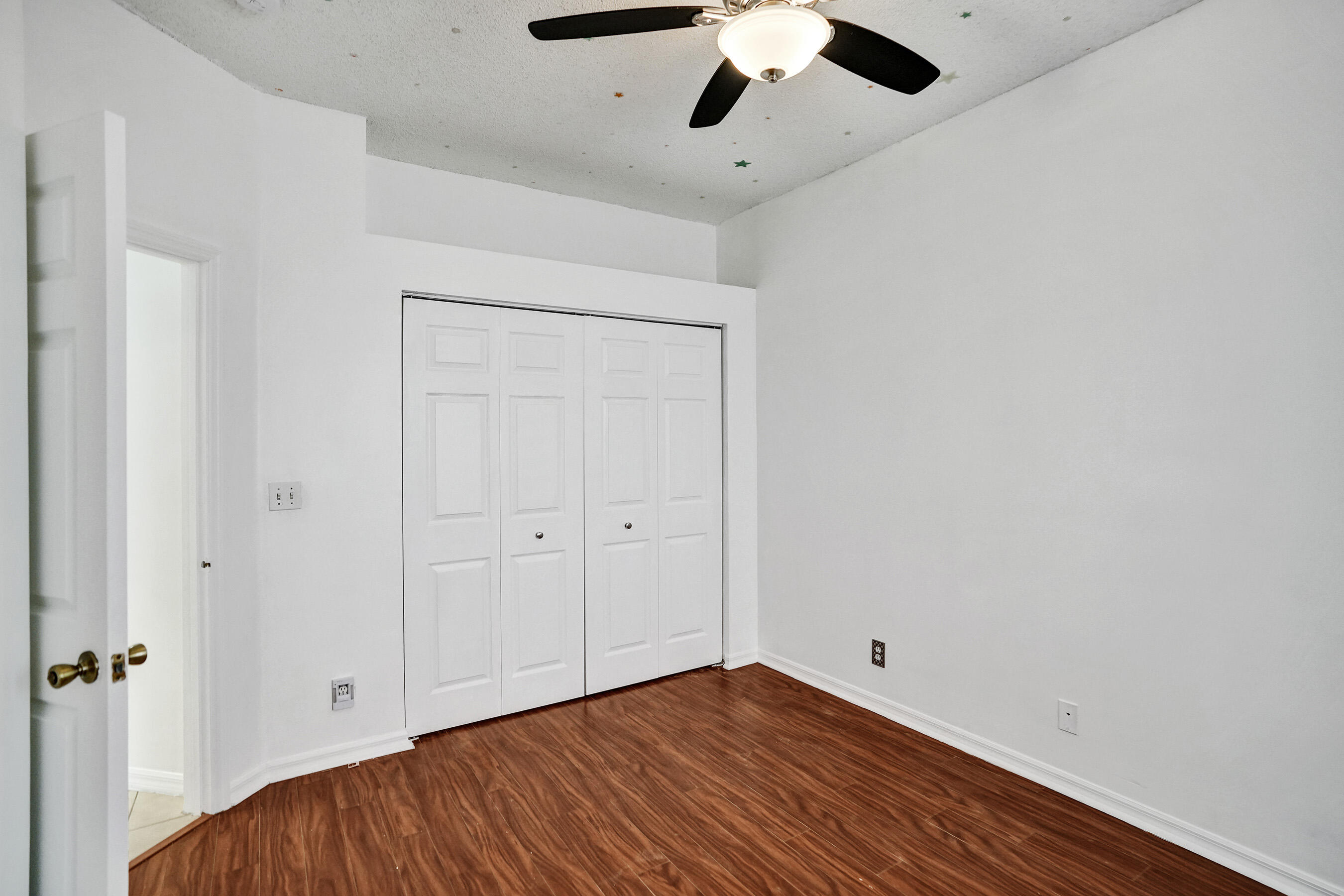 BANYAN TRAILS - Residential Lease