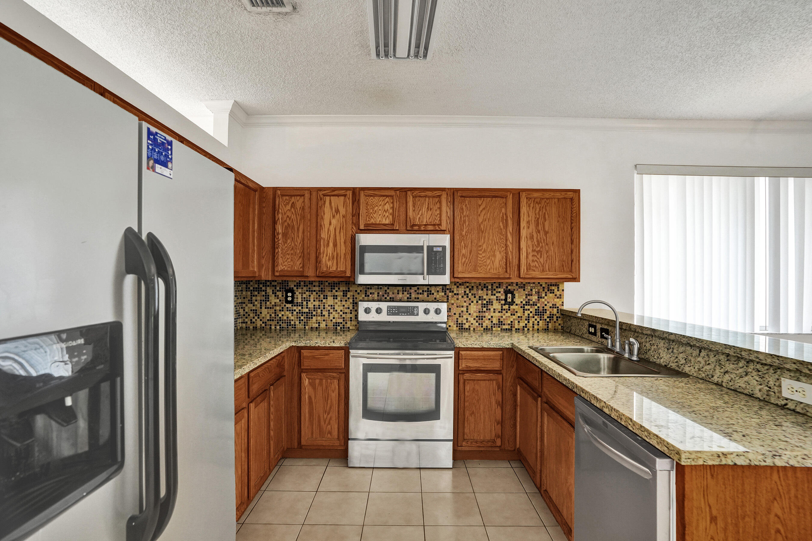 BANYAN TRAILS - Residential Lease