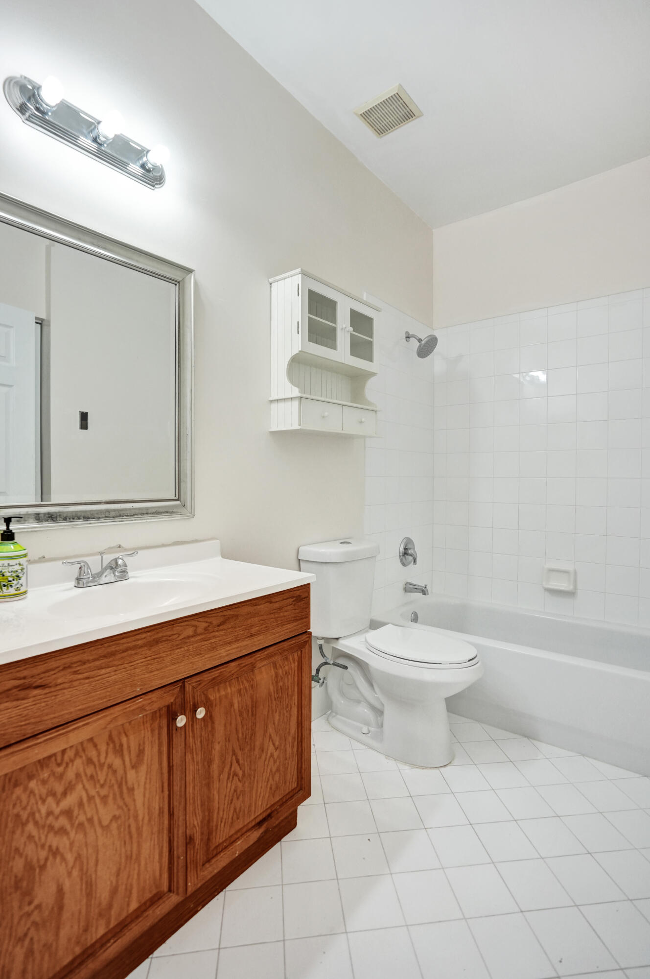 BANYAN TRAILS - Residential Lease