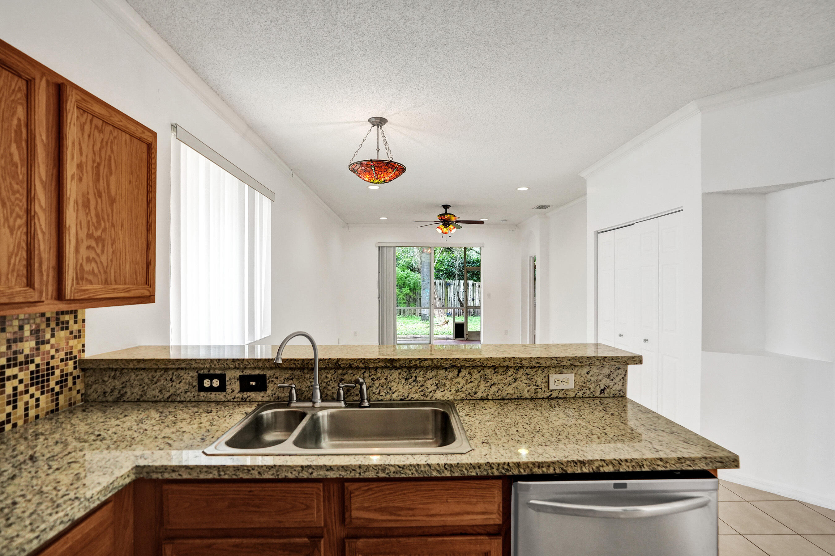 BANYAN TRAILS - Residential Lease