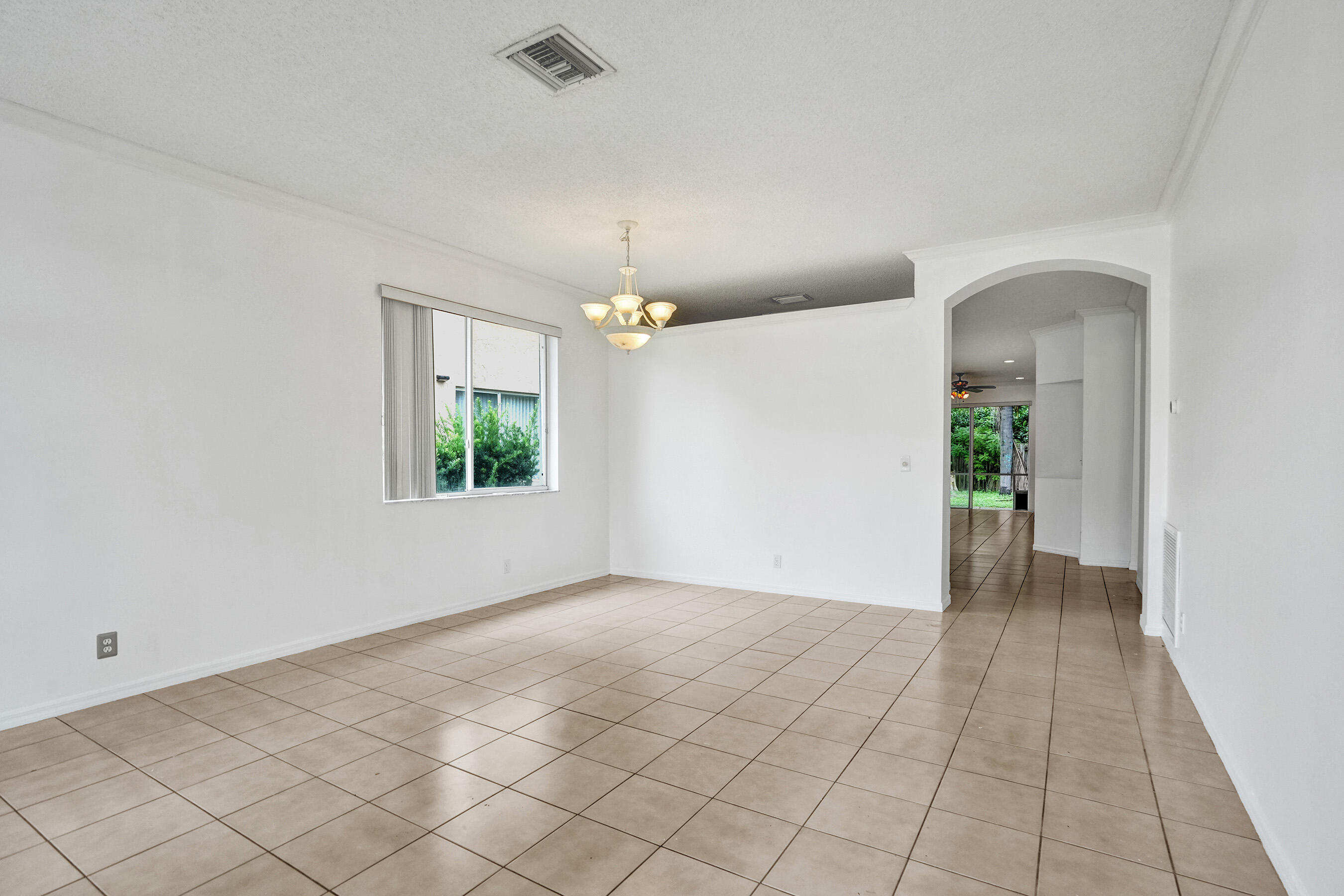 BANYAN TRAILS - Residential Lease