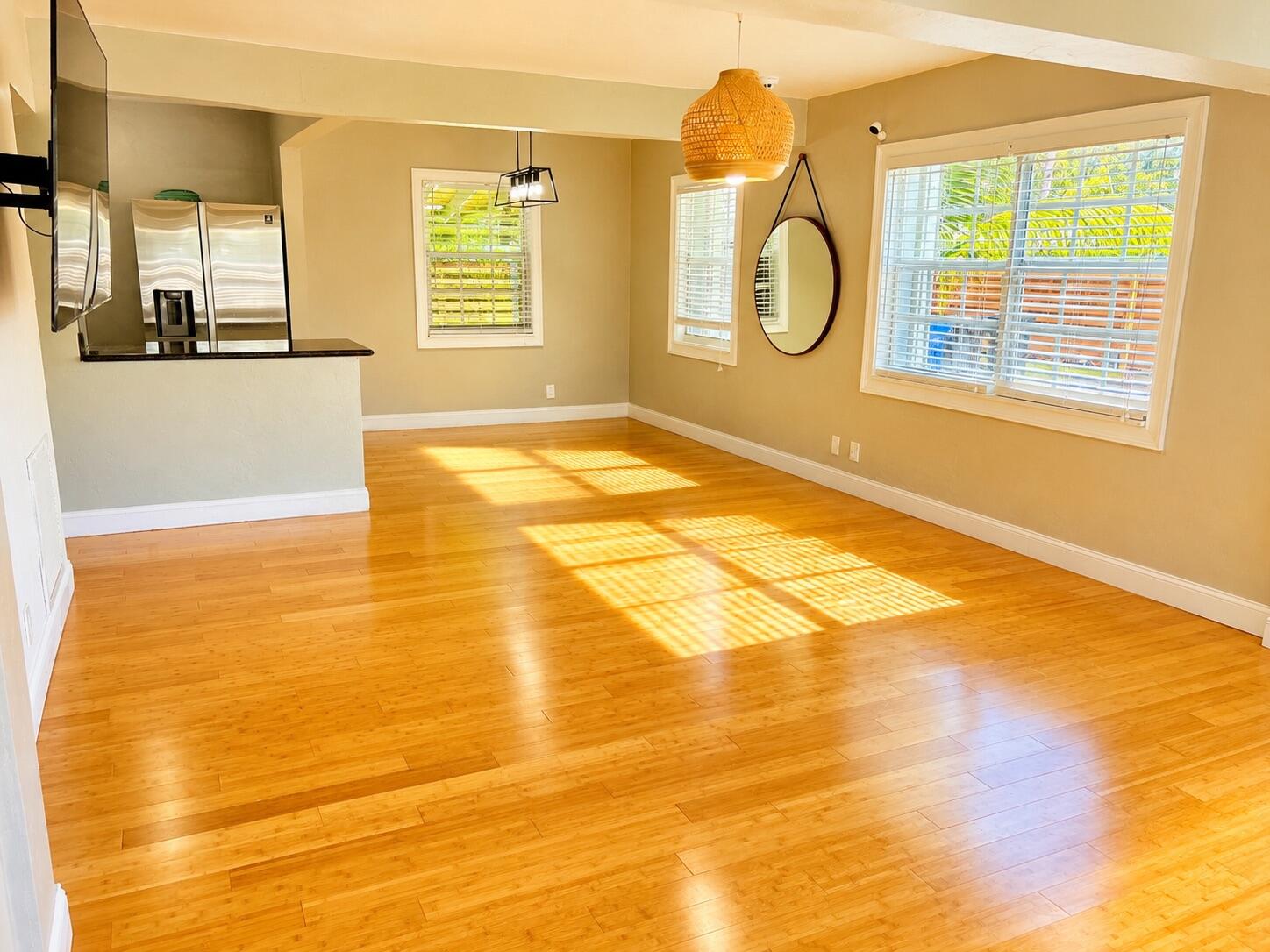 LAUDERDALE - Residential Lease