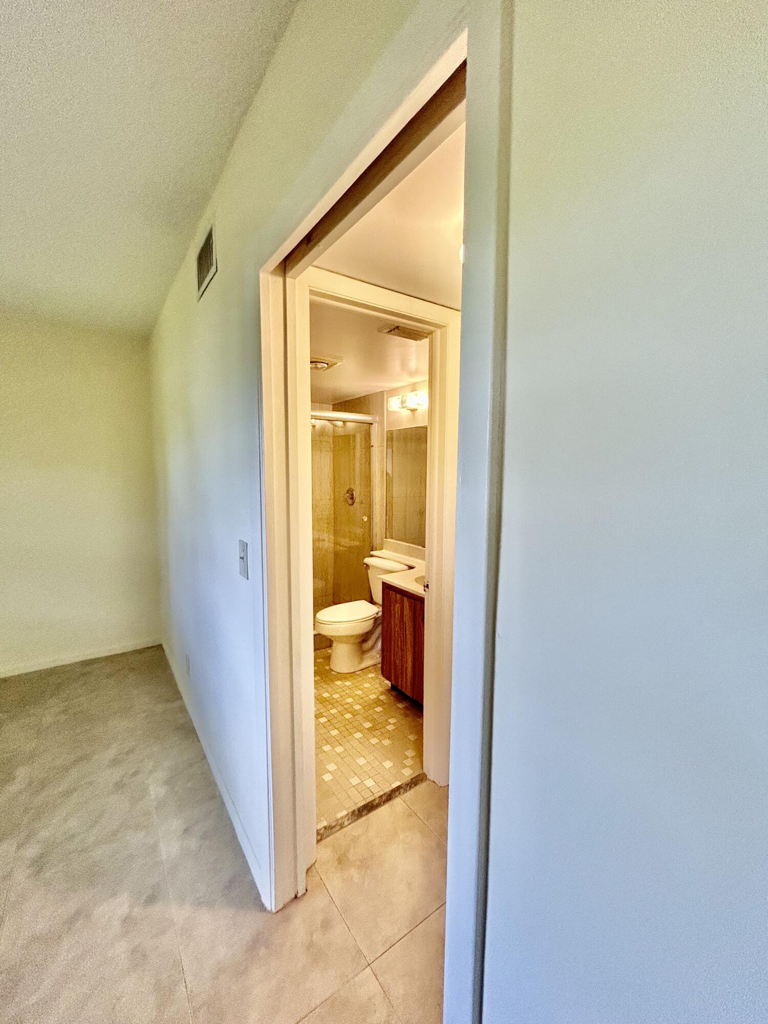 DELRAY OAKS WEST CONDO - Residential