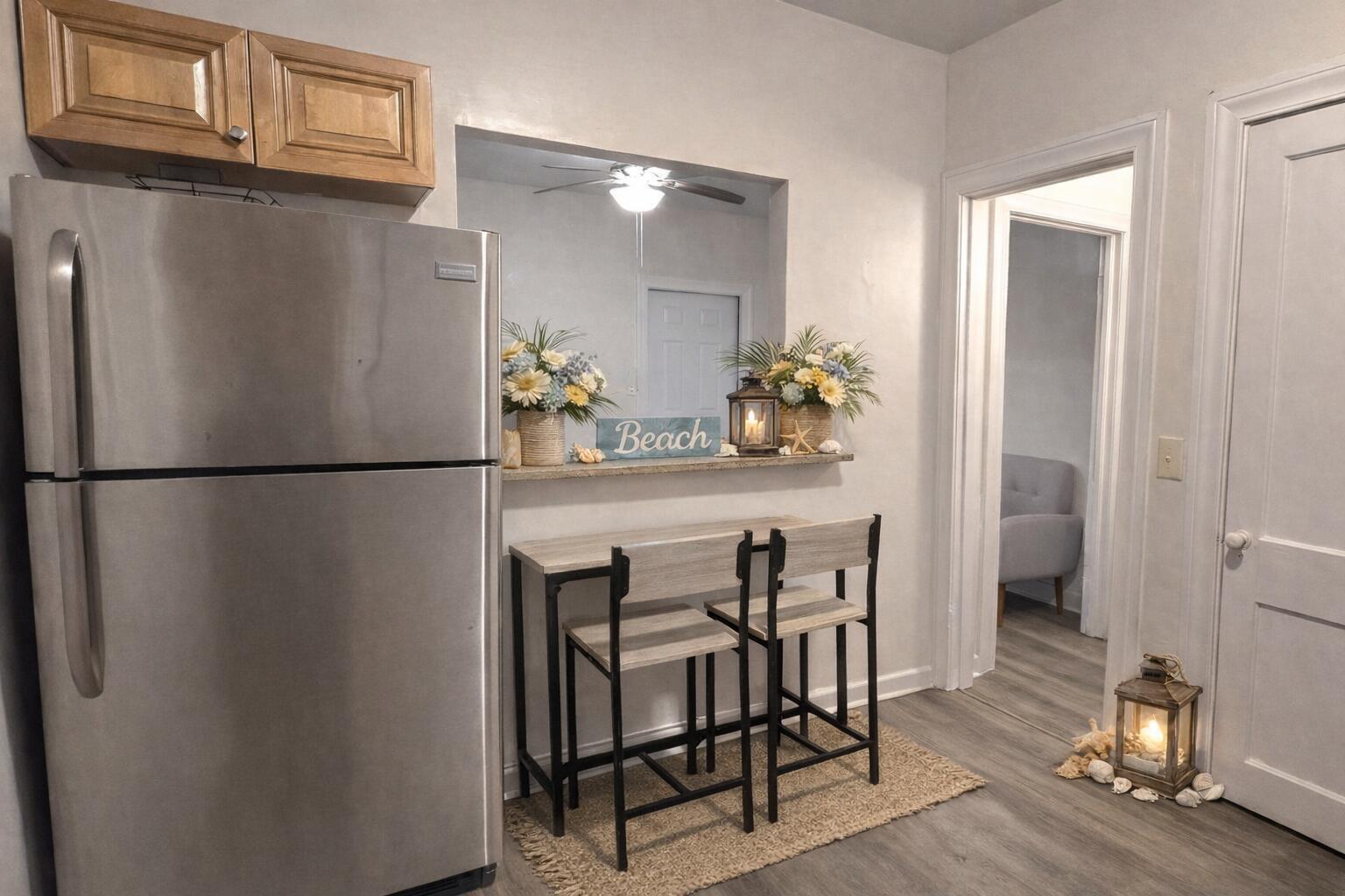 REMODELED STUDIO APARTMENT in the heart of Antique Row, West Palm Beach! Granite counters • Stainless appliances • Pass-through bar • Updated bath • Pet friendly • Quick move-in! (some of the pictures are Virtually staged) Live minutes from downtown, shopping & nightlife! CALL ME TODAY! This rental won't last!