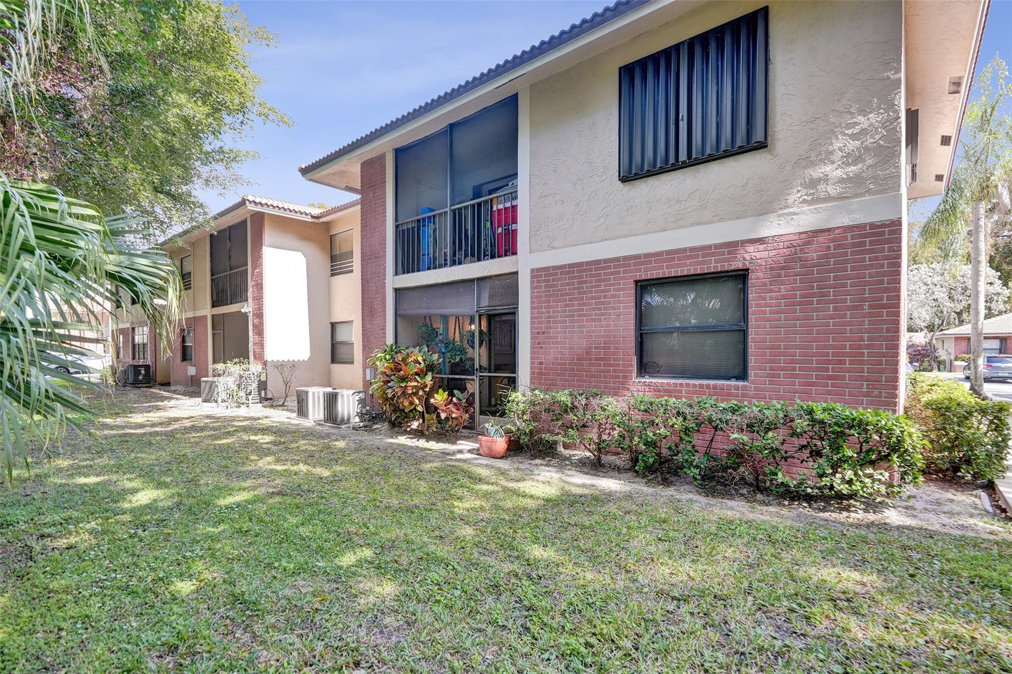 ROYAL GRENADIER CONDOMINI - Residential