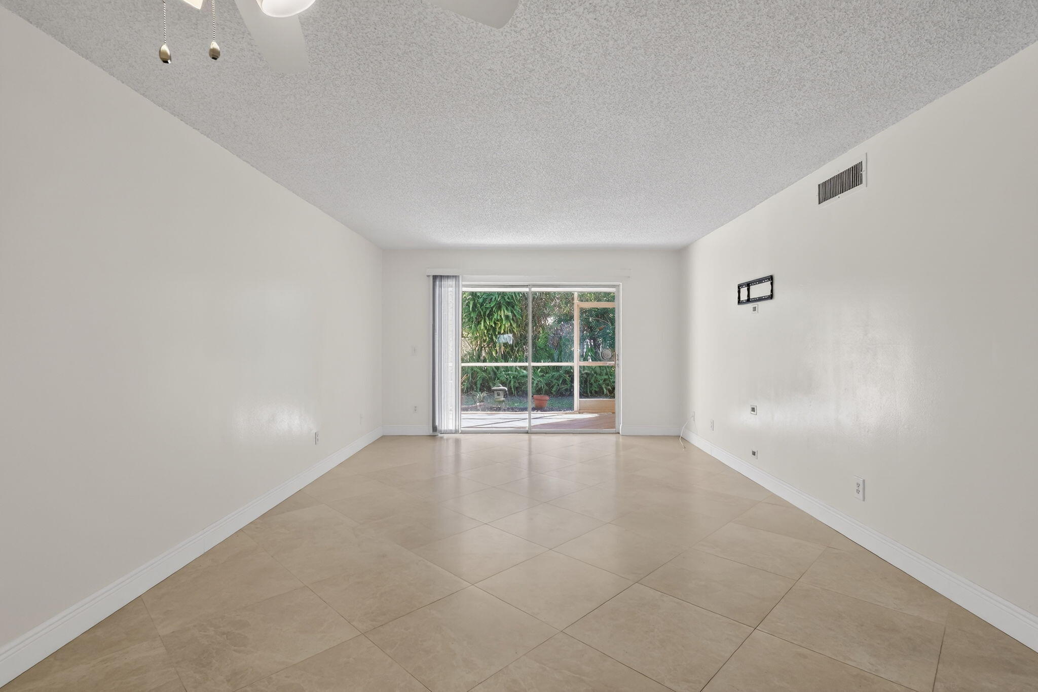 KINGSWOOD CONDO - Residential Lease