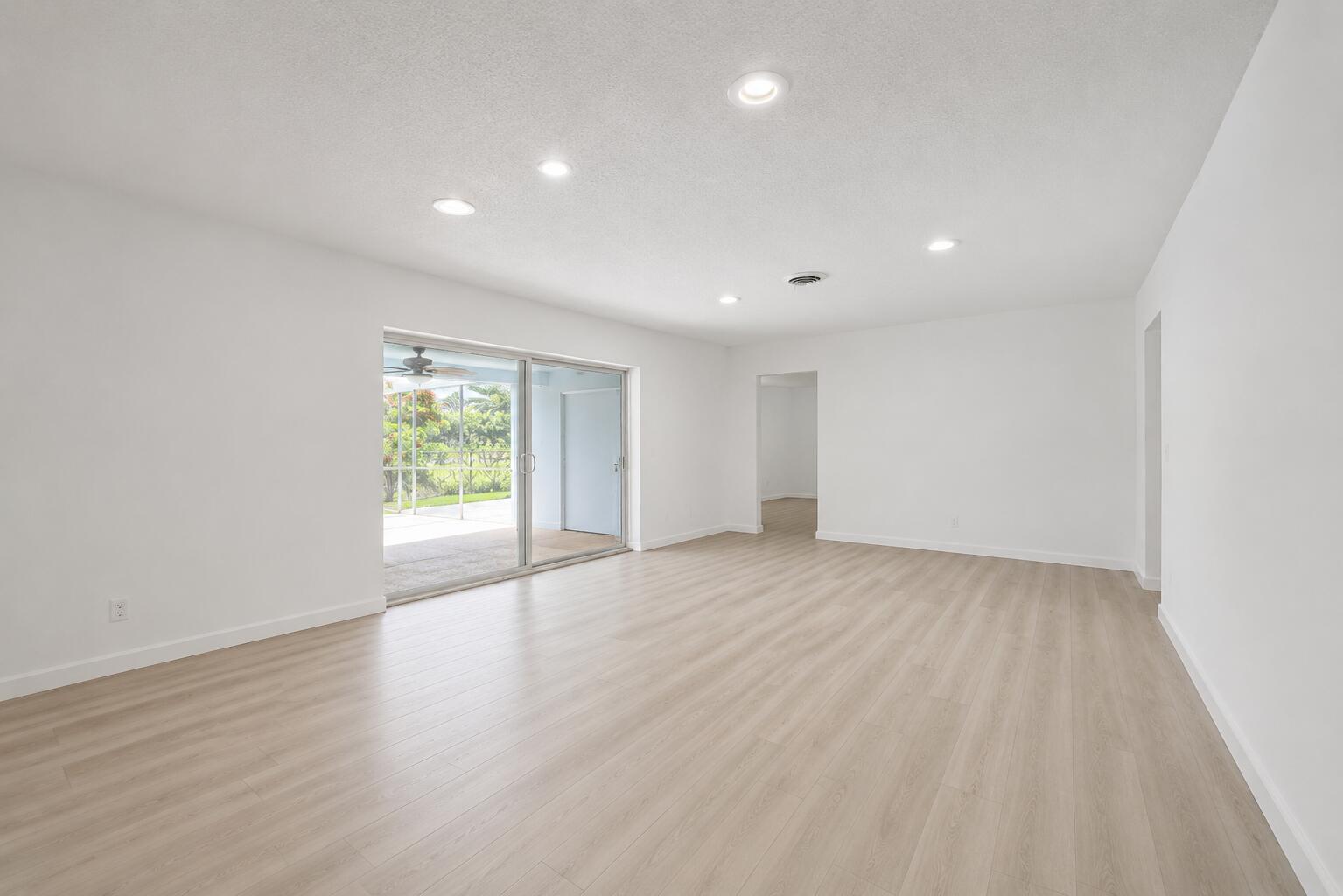BOCA RATON SQUARE 9 - Residential Lease
