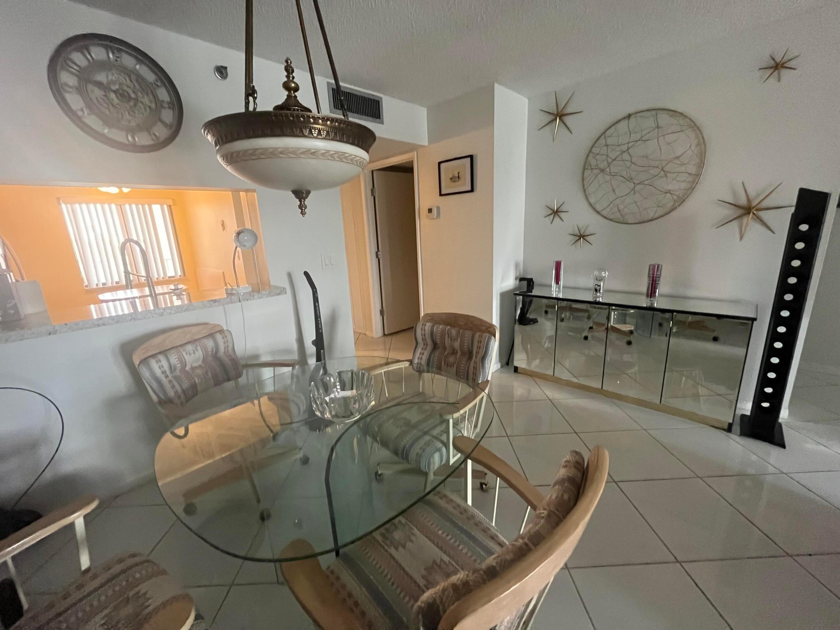 HUNTINGTON LAKES - Residential