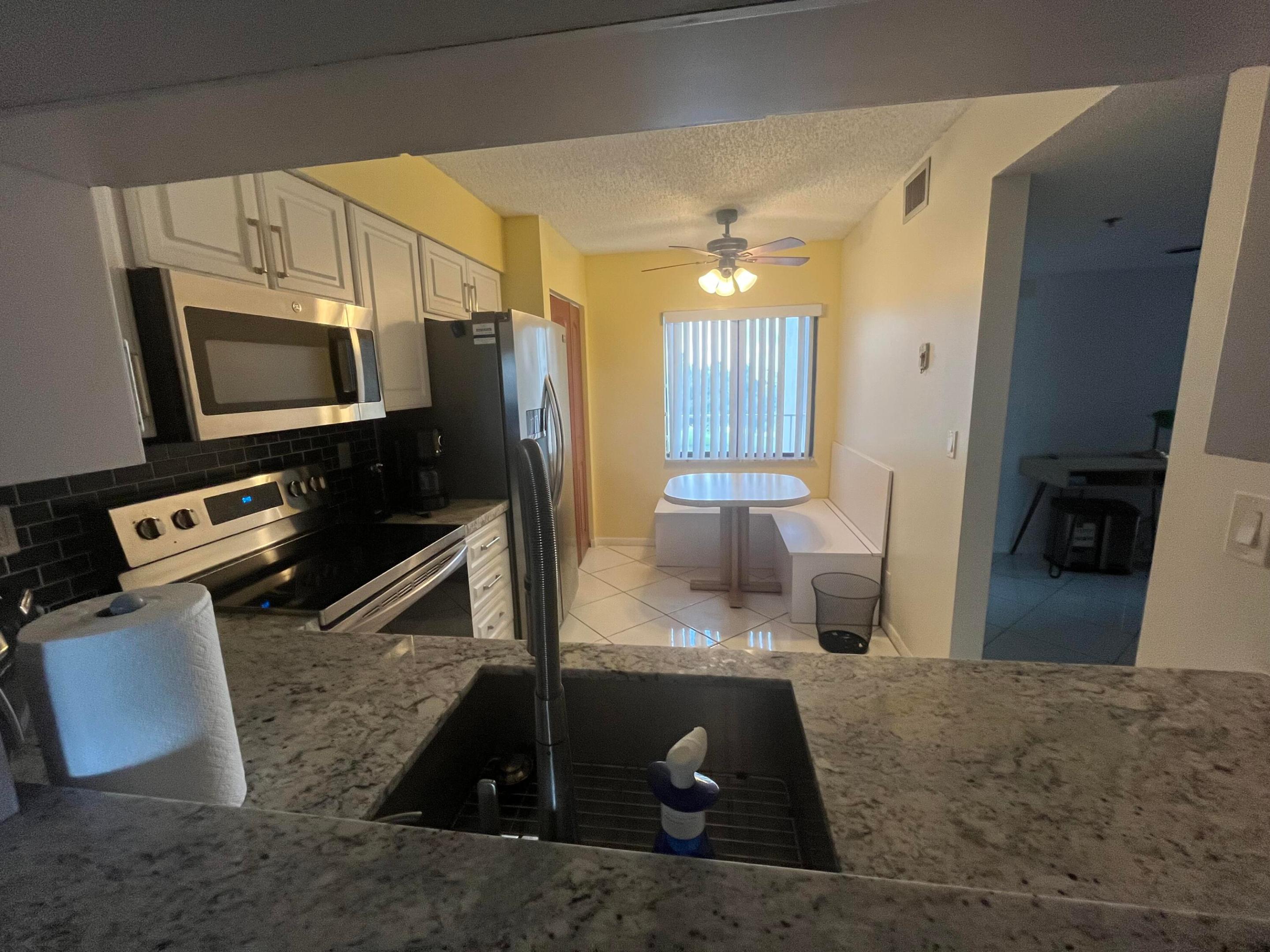HUNTINGTON LAKES - Residential