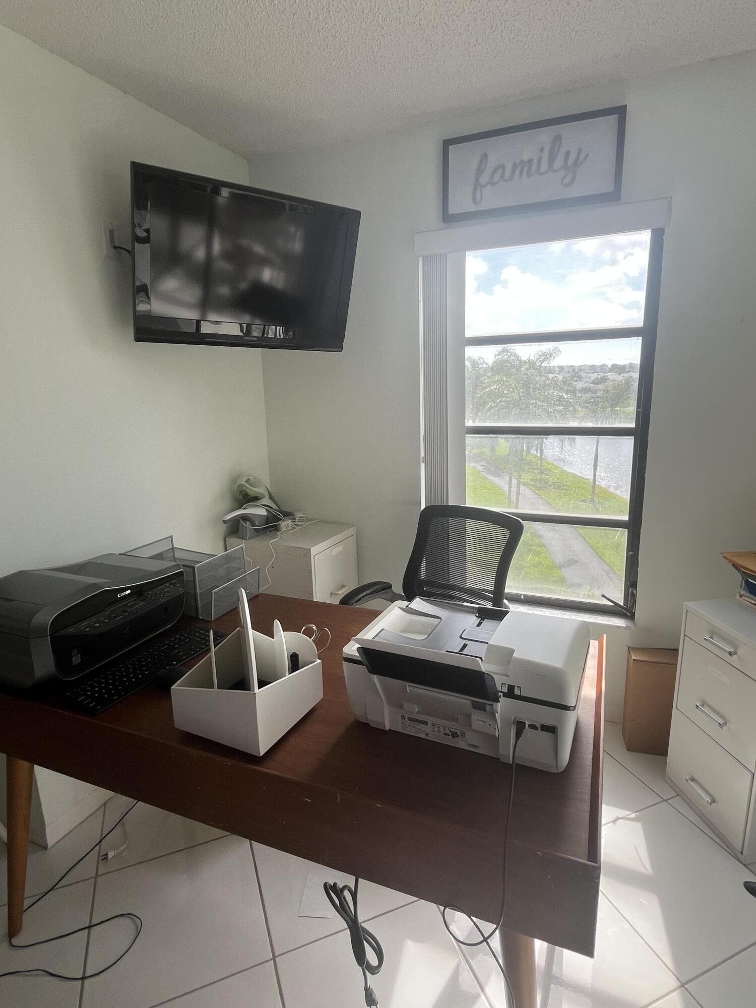 HUNTINGTON LAKES - Residential