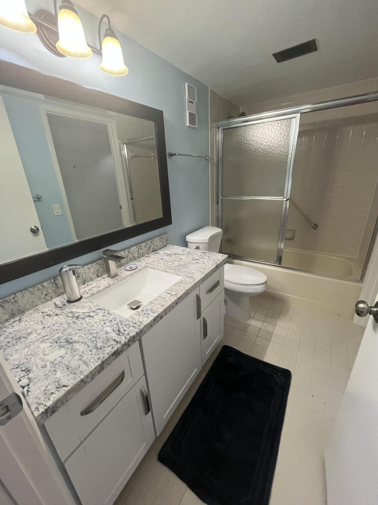 HUNTINGTON LAKES - Residential